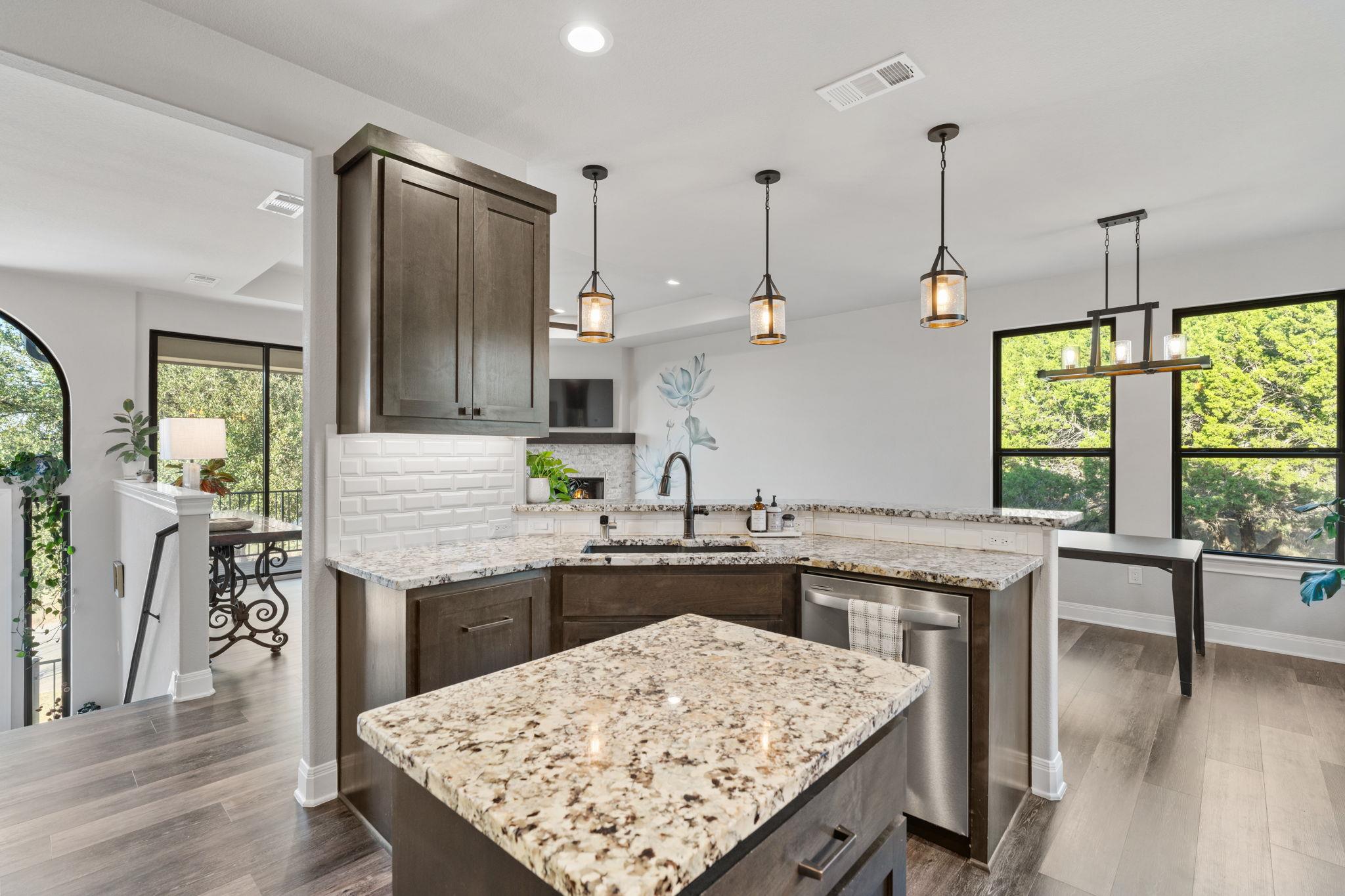 418 N Summit Ridge Dr N, Lago Vista, TX 78645