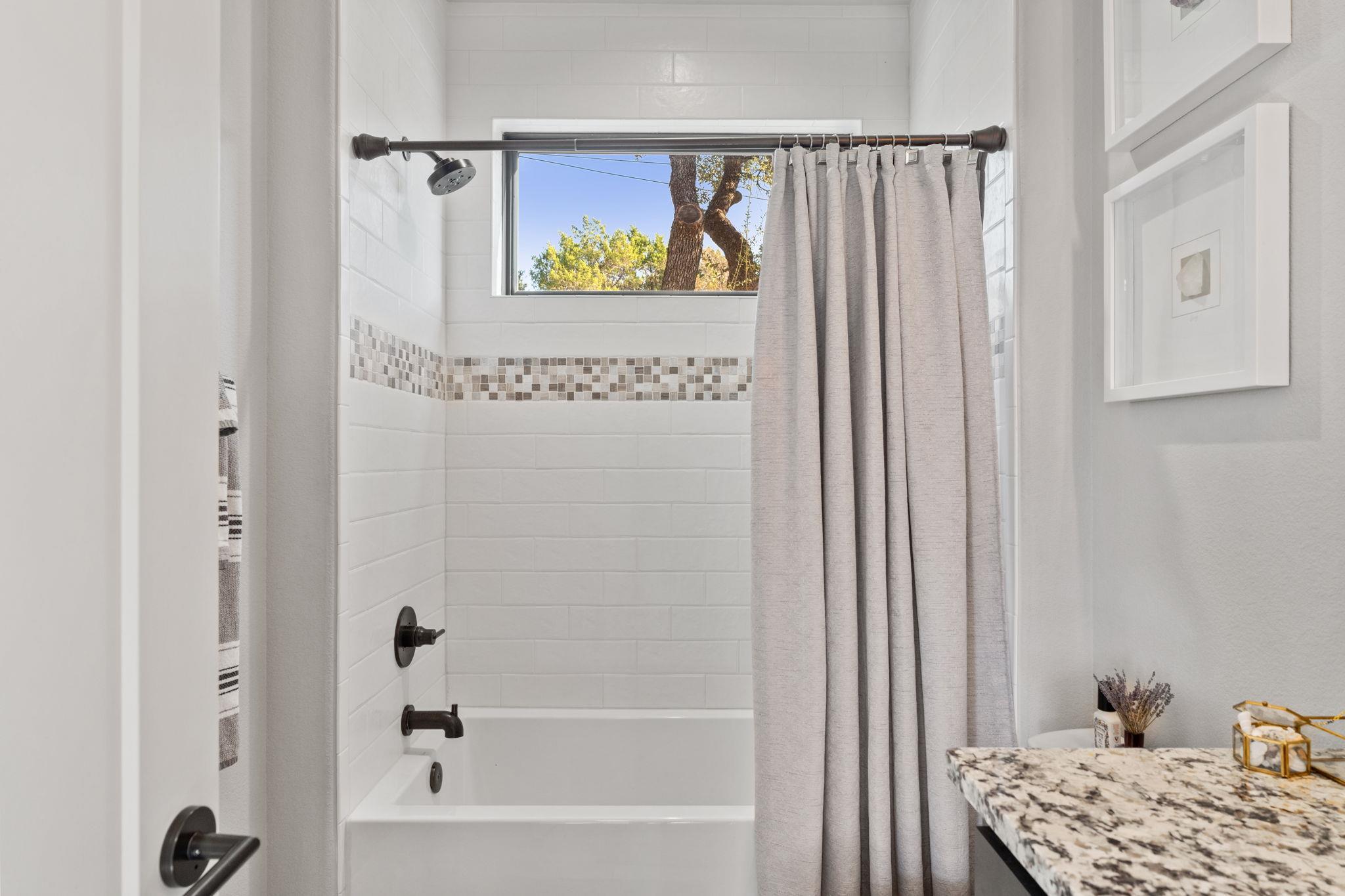 418 N Summit Ridge Dr N, Lago Vista, TX 78645