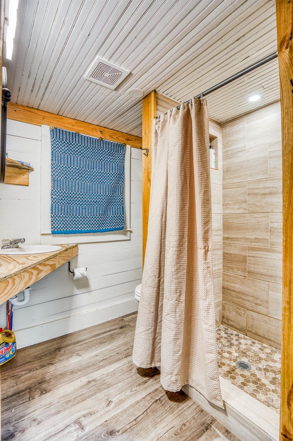 11235 Highway 159 W, Bellville, TX 77418