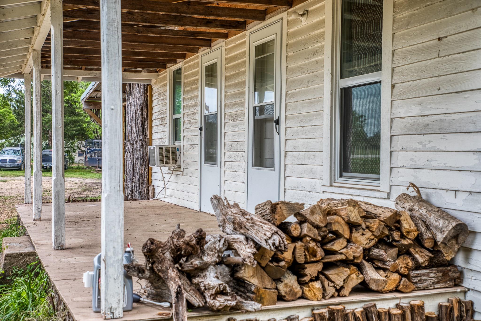 11235 Highway 159 W, Bellville, TX 77418