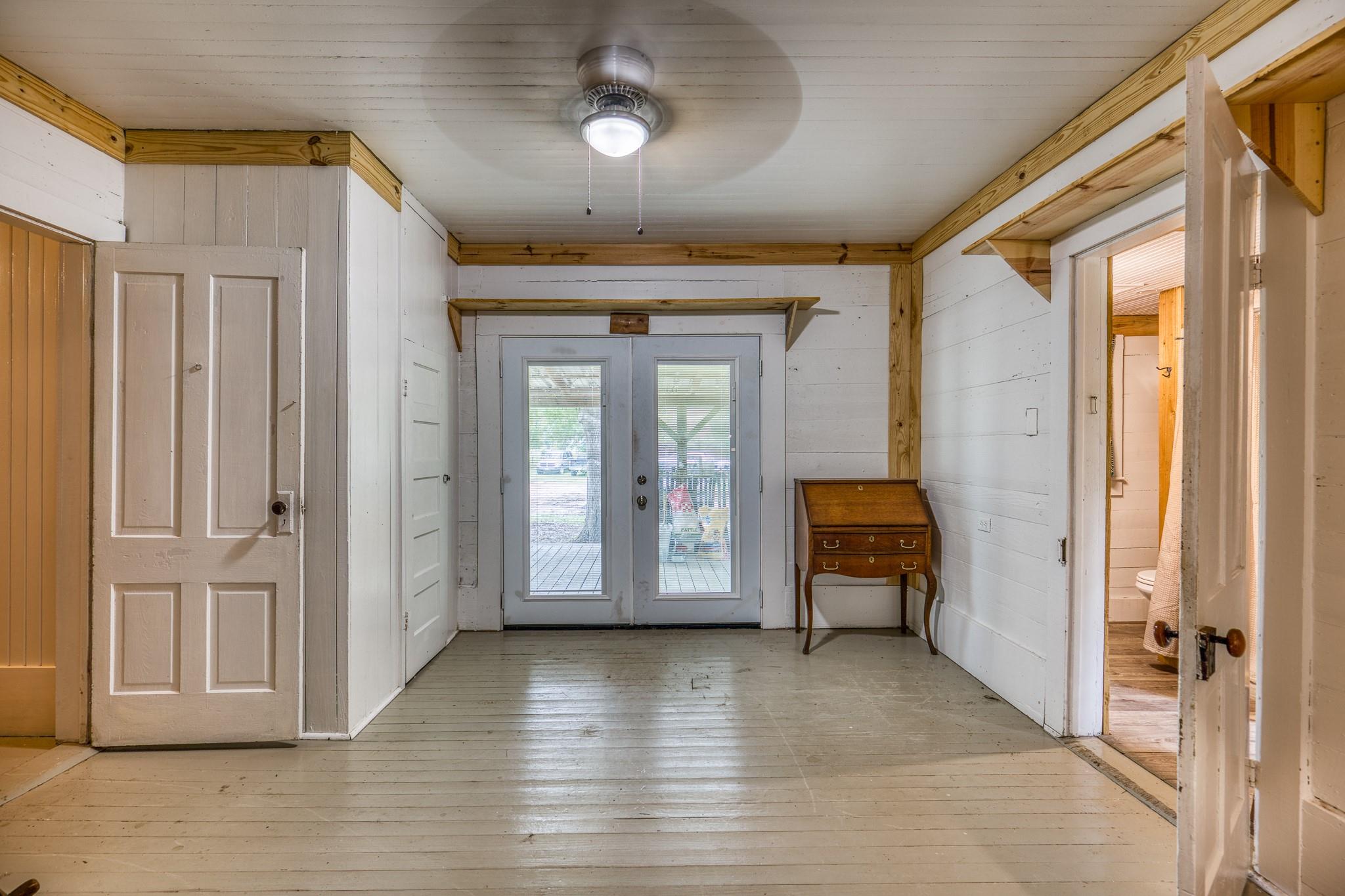 11235 Highway 159 W, Bellville, TX 77418