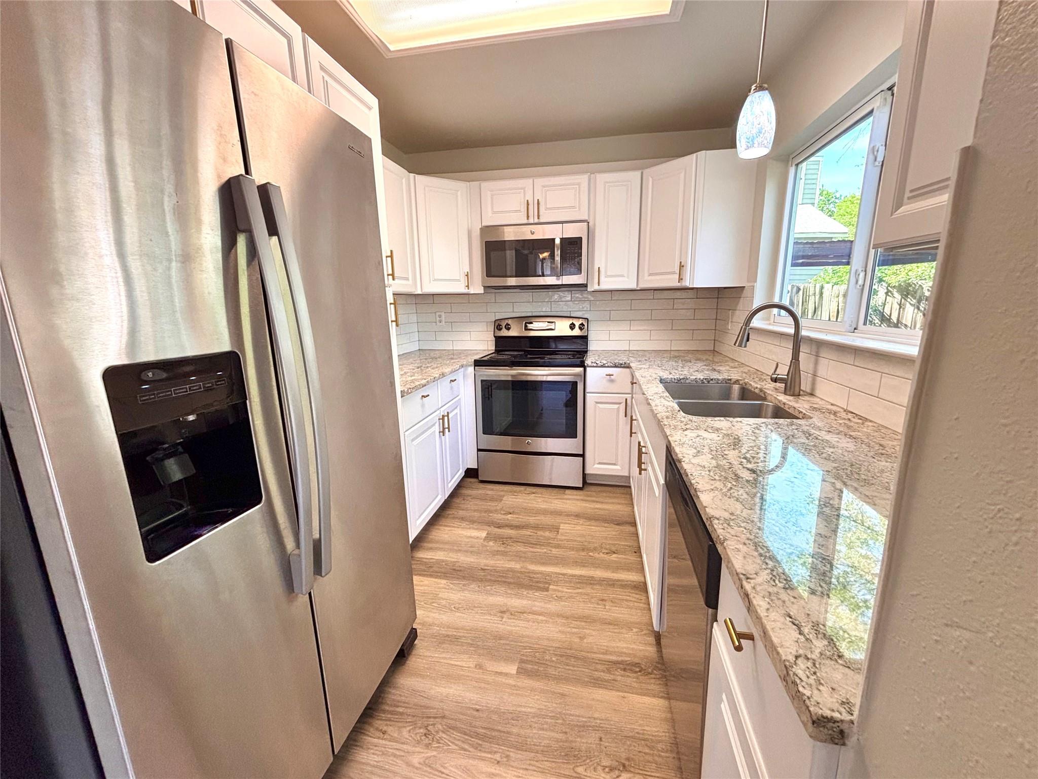 4204 Candle Sunrise Dr, San Antonio, TX 78244