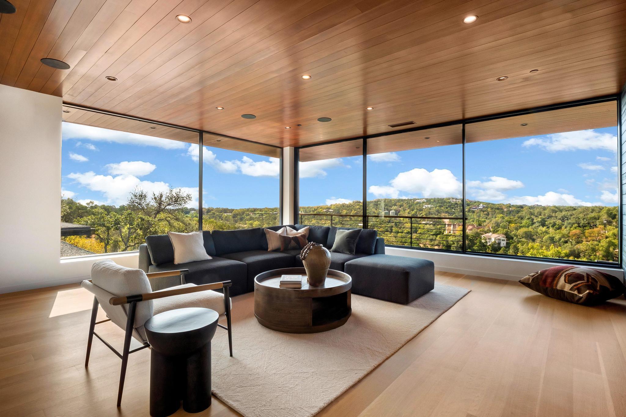 807 Redbud Trl, West Lake Hills, TX 78746