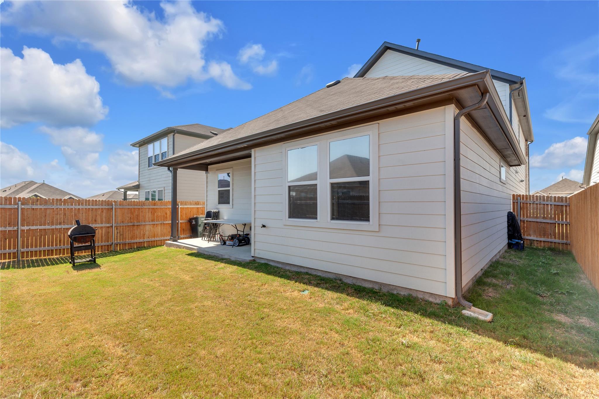 6017 Beverly Prairie Rd, Del Valle, TX 78617