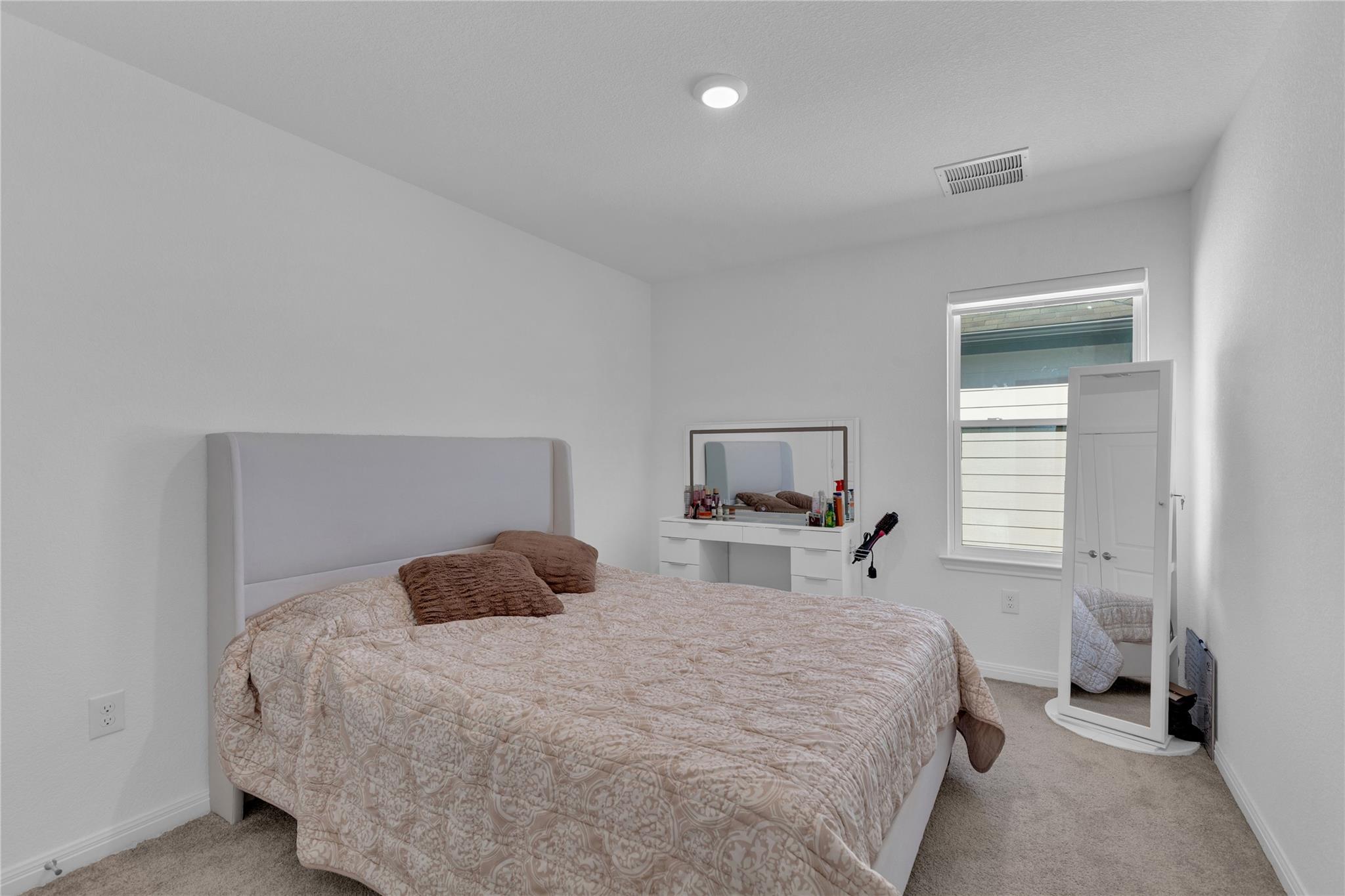 6017 Beverly Prairie Rd, Del Valle, TX 78617