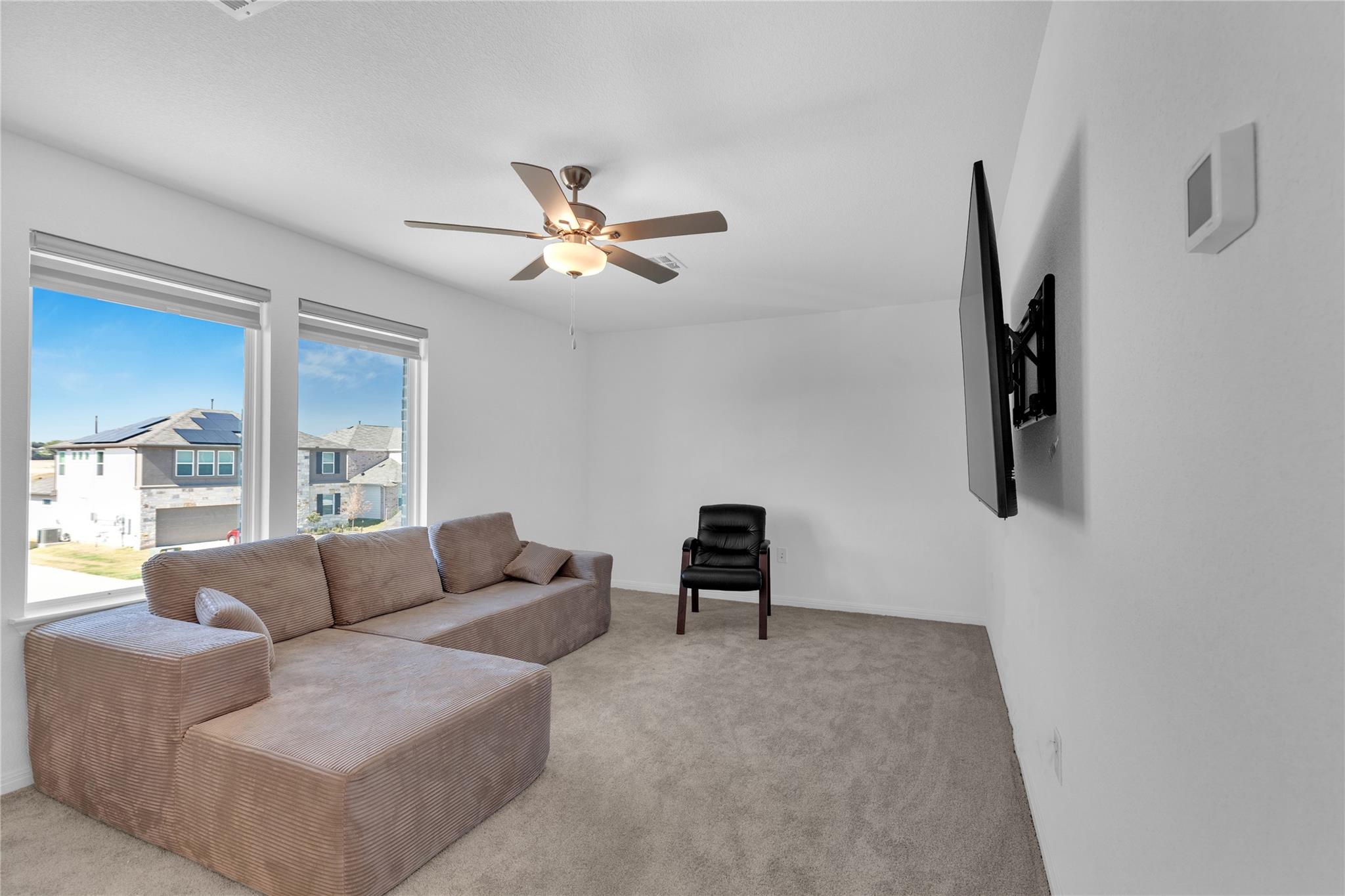 6017 Beverly Prairie Rd, Del Valle, TX 78617