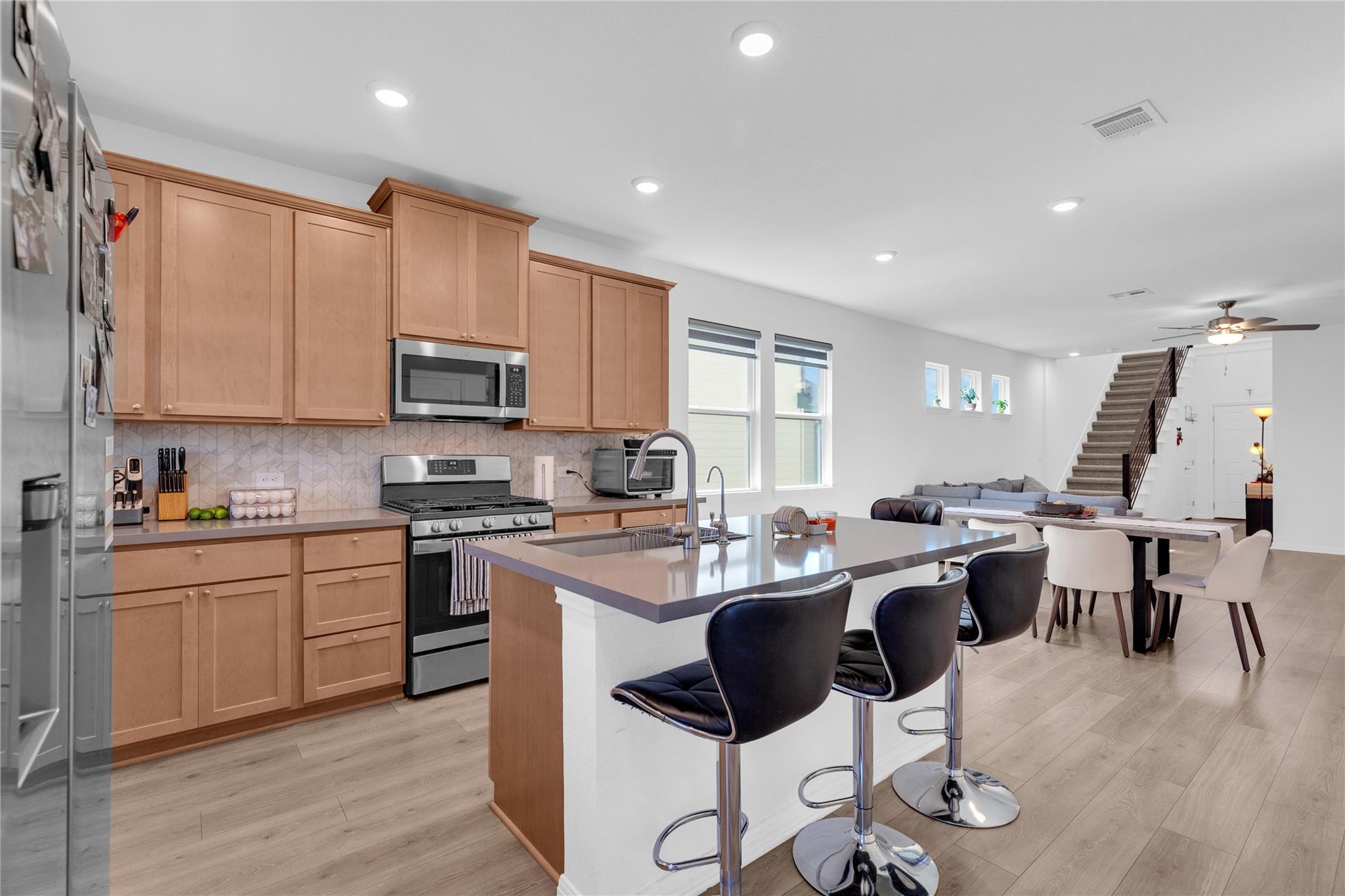 6017 Beverly Prairie Rd, Del Valle, TX 78617