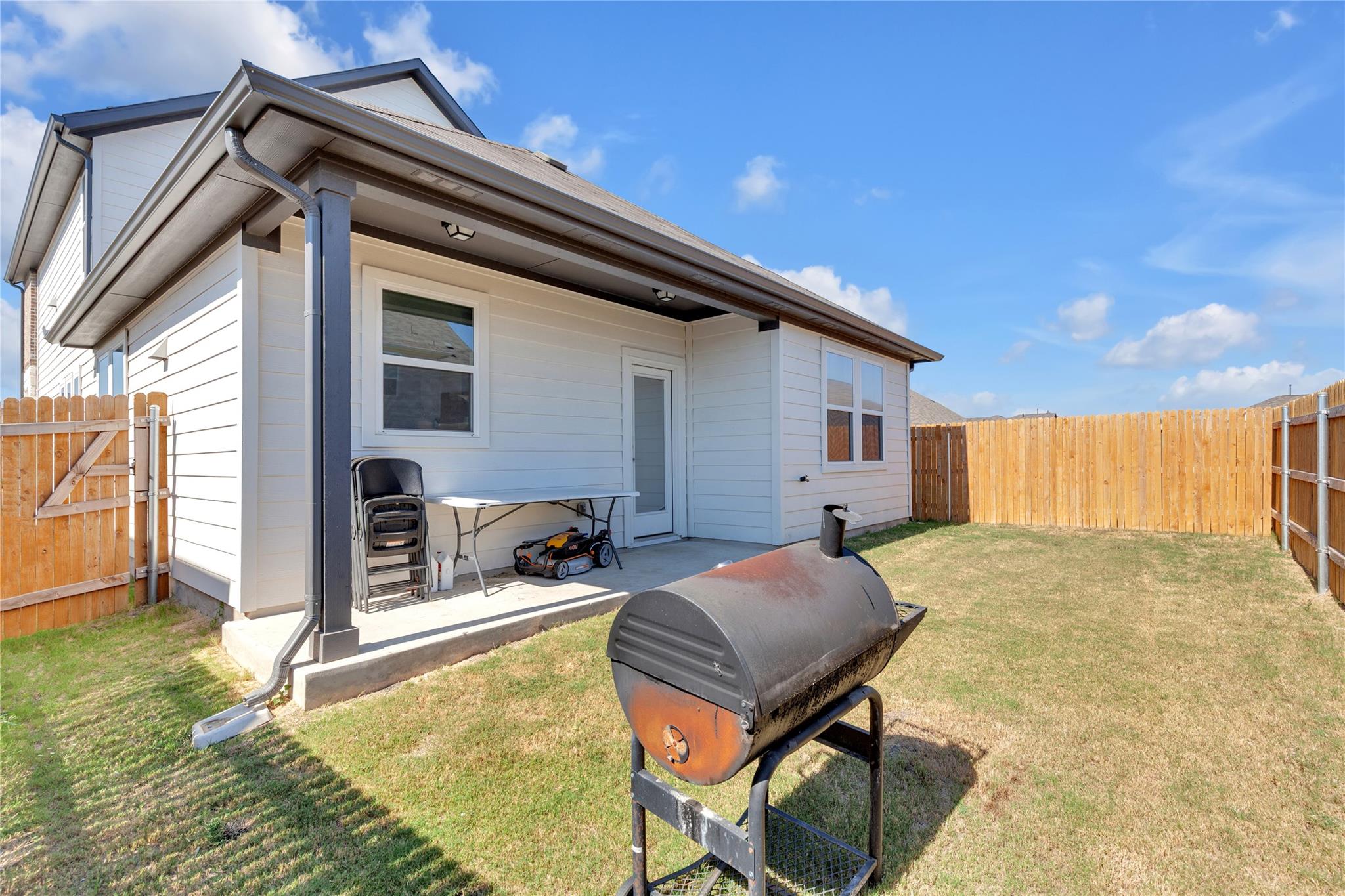 6017 Beverly Prairie Rd, Del Valle, TX 78617