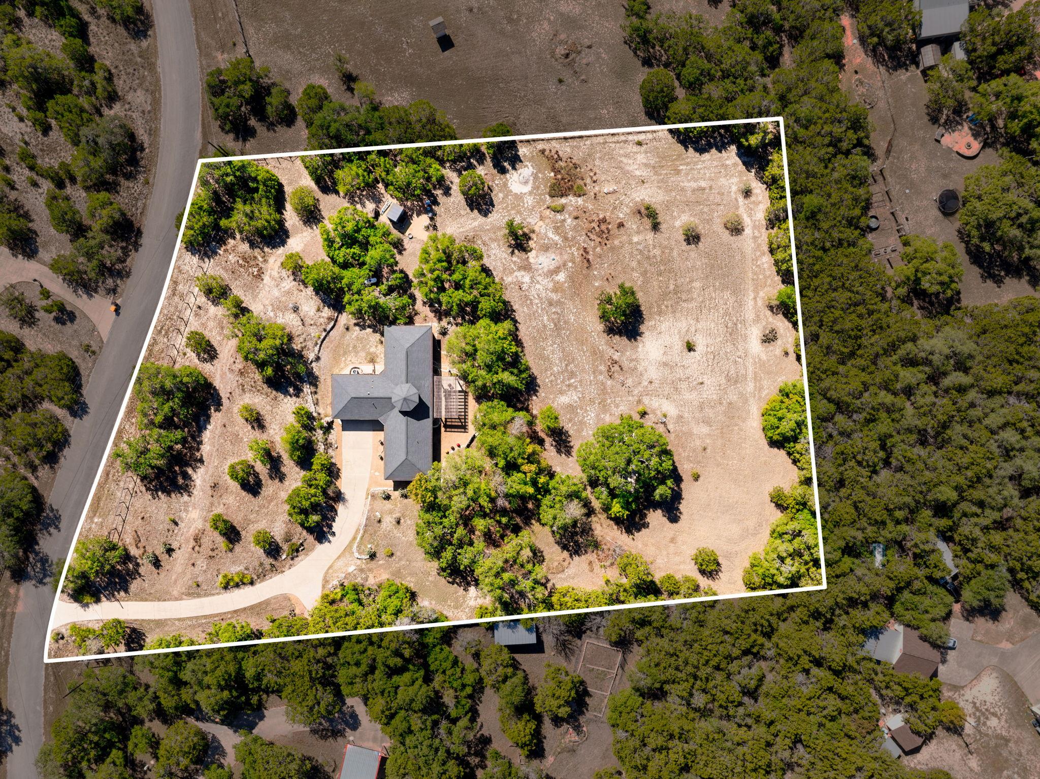 1010 Meadow Ridge Dr, Dripping Springs, TX 78620