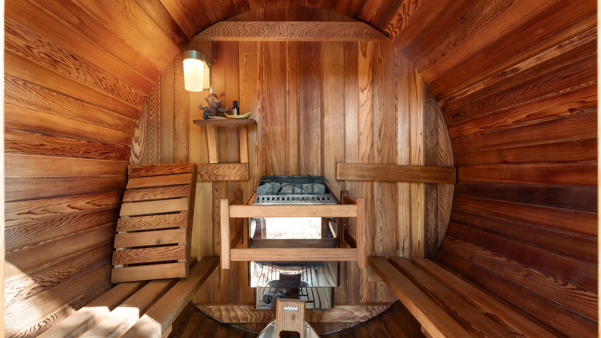 1010 Meadow Ridge Dr, Dripping Springs, TX 78620