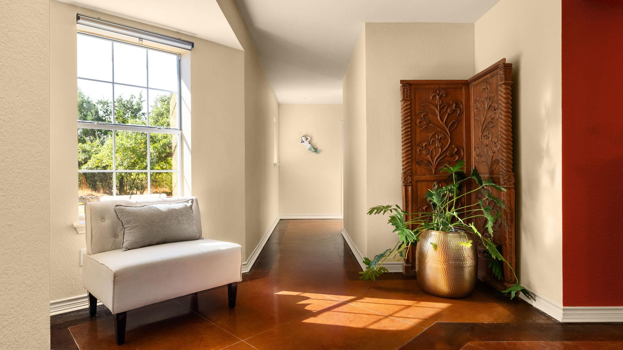 1010 Meadow Ridge Dr, Dripping Springs, TX 78620