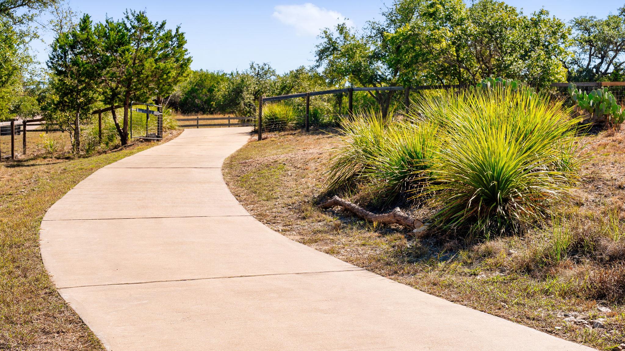 1010 Meadow Ridge Dr, Dripping Springs, TX 78620