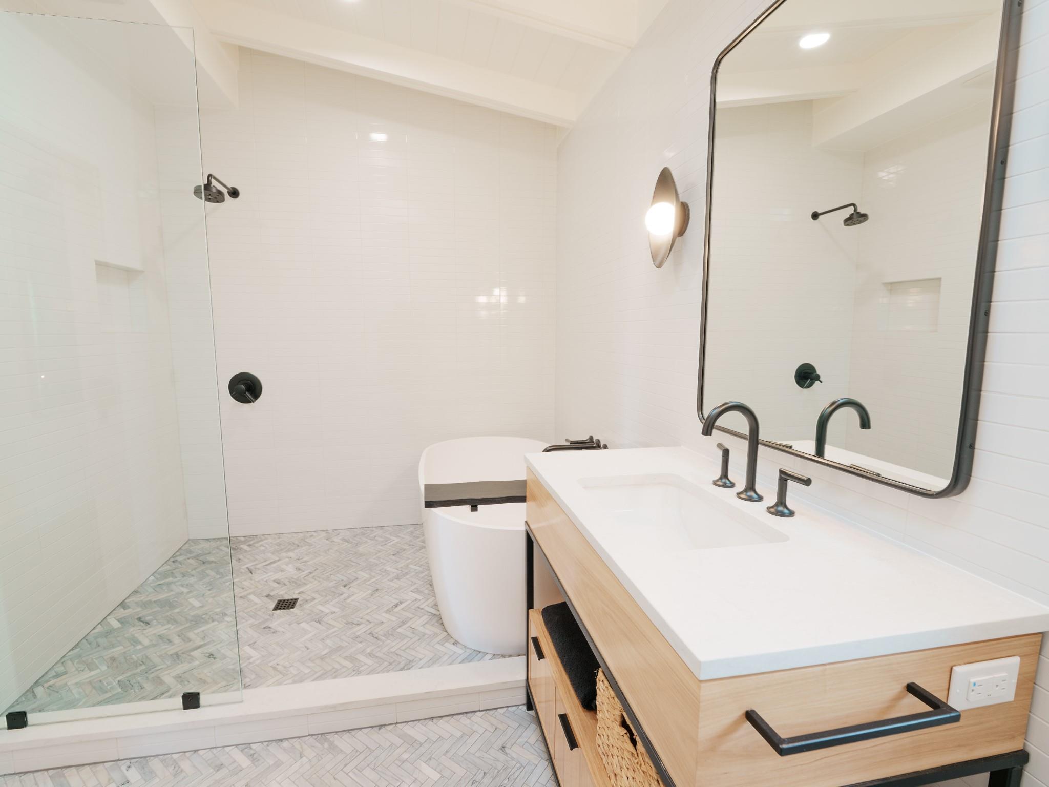 809 Redbud Trl, West Lake Hills, TX 78746