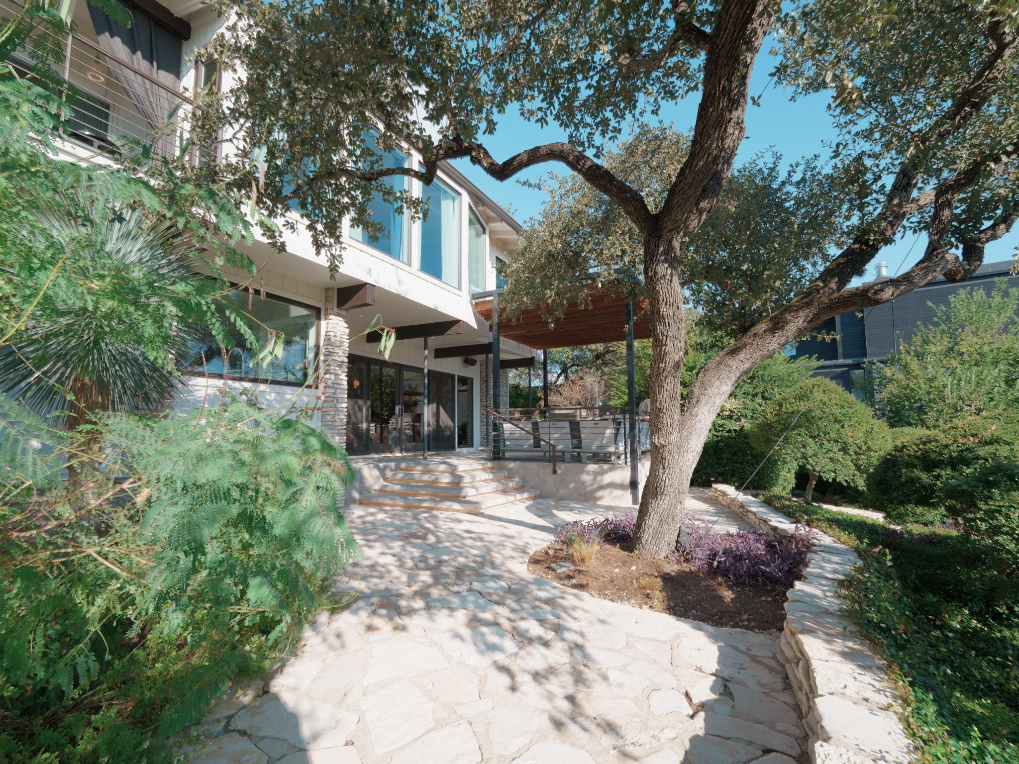 809 Redbud Trl, West Lake Hills, TX 78746