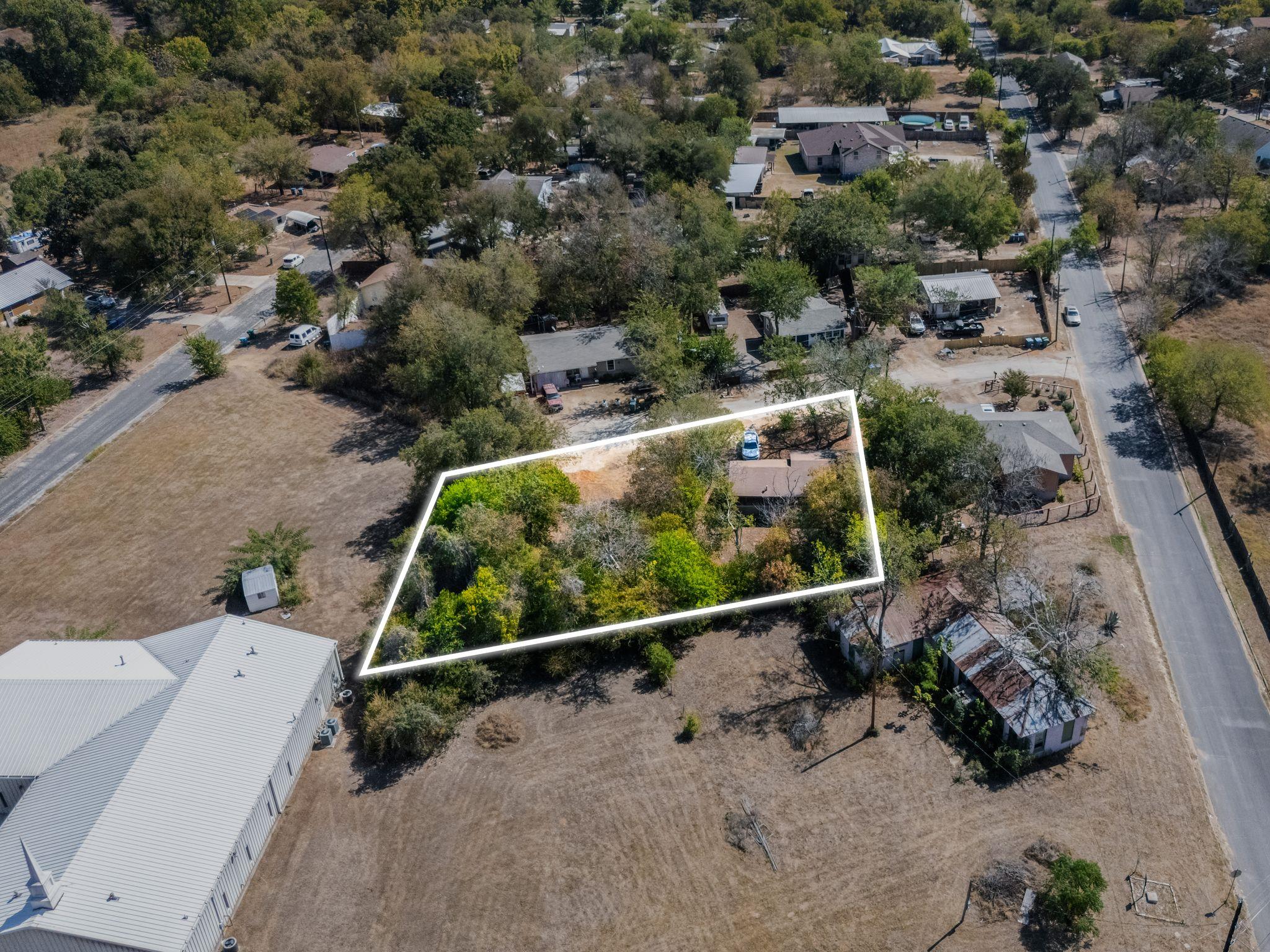 102 Masonic Dr, Elgin, TX 78621