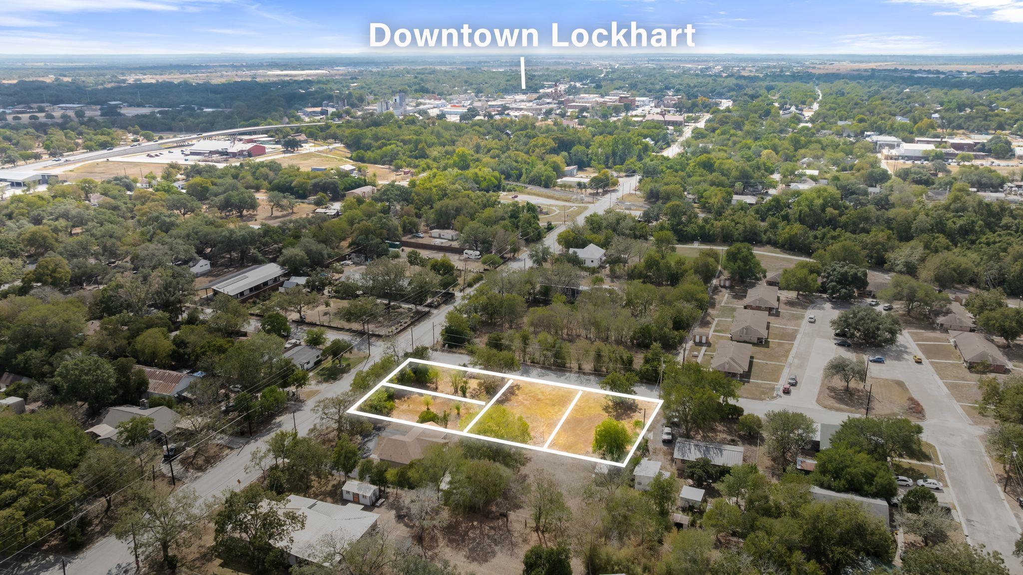 321 W Olive St, Lockhart, TX 78644