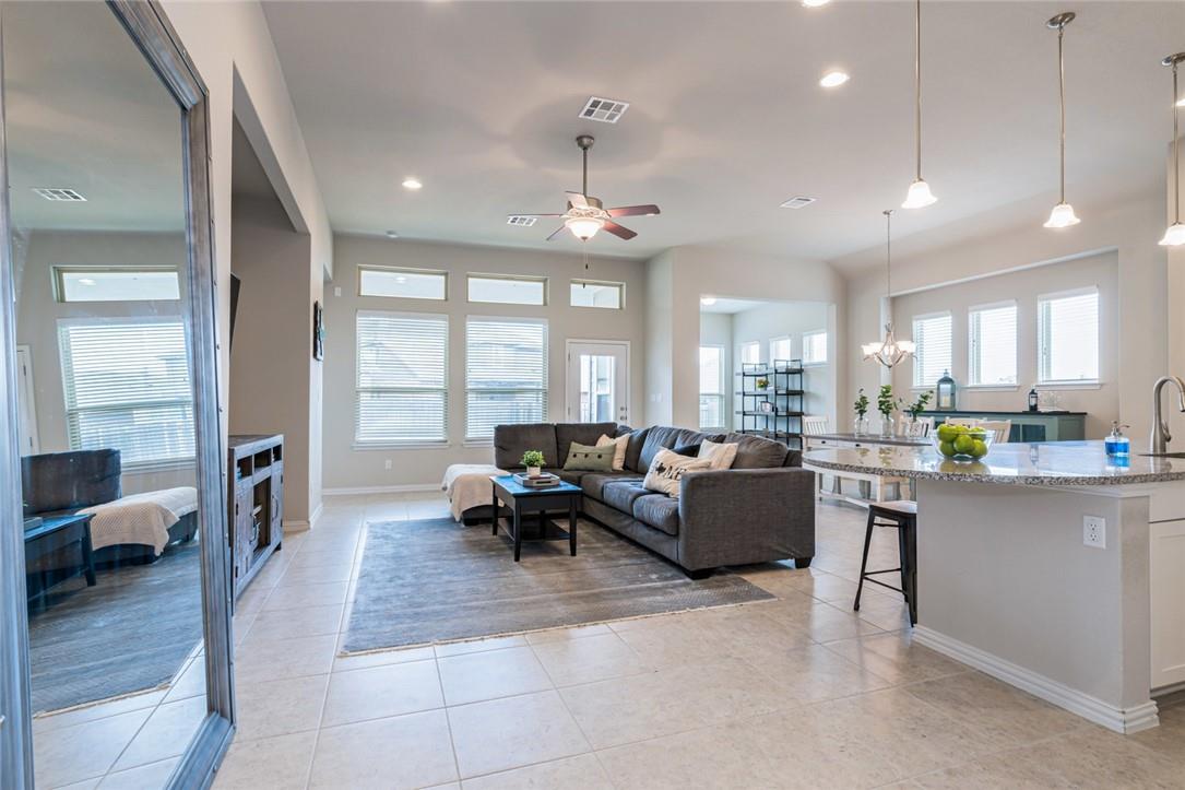 121 Fattoria Cv, Liberty Hill, TX 78642