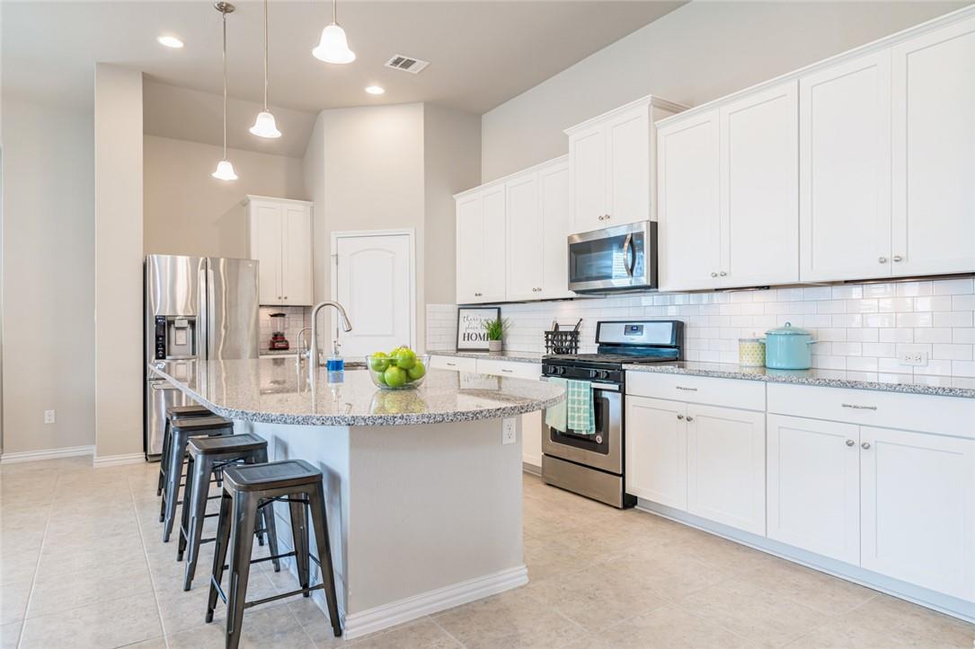 121 Fattoria Cv, Liberty Hill, TX 78642