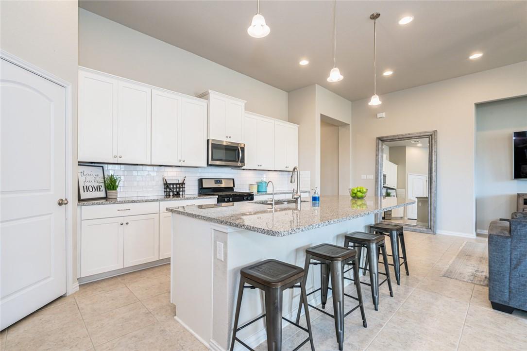 121 Fattoria Cv, Liberty Hill, TX 78642