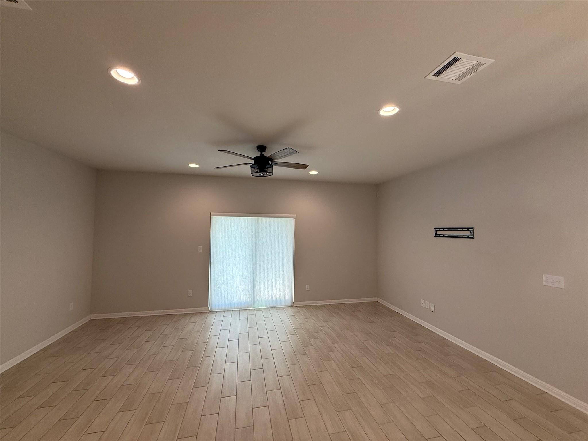 1720 Artesian Springs Xing, Leander, TX 78641