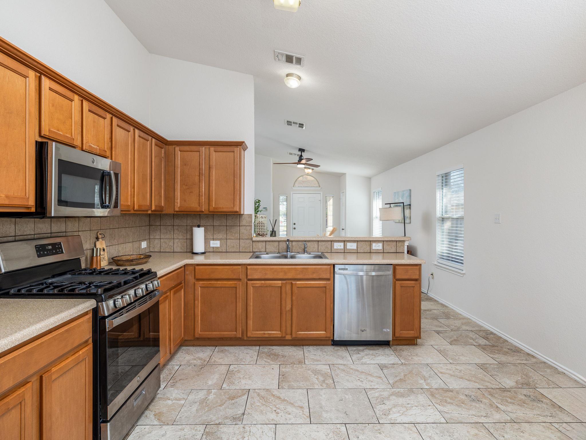 536 Sweet Leaf Ln, Pflugerville, TX 78660