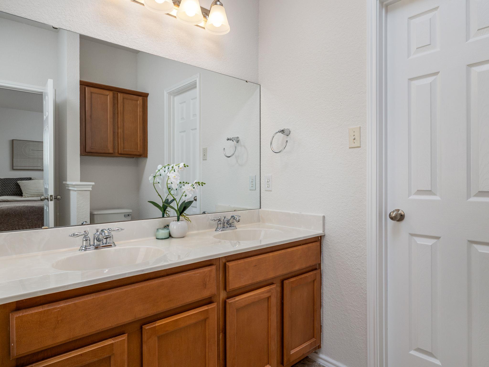 536 Sweet Leaf Ln, Pflugerville, TX 78660