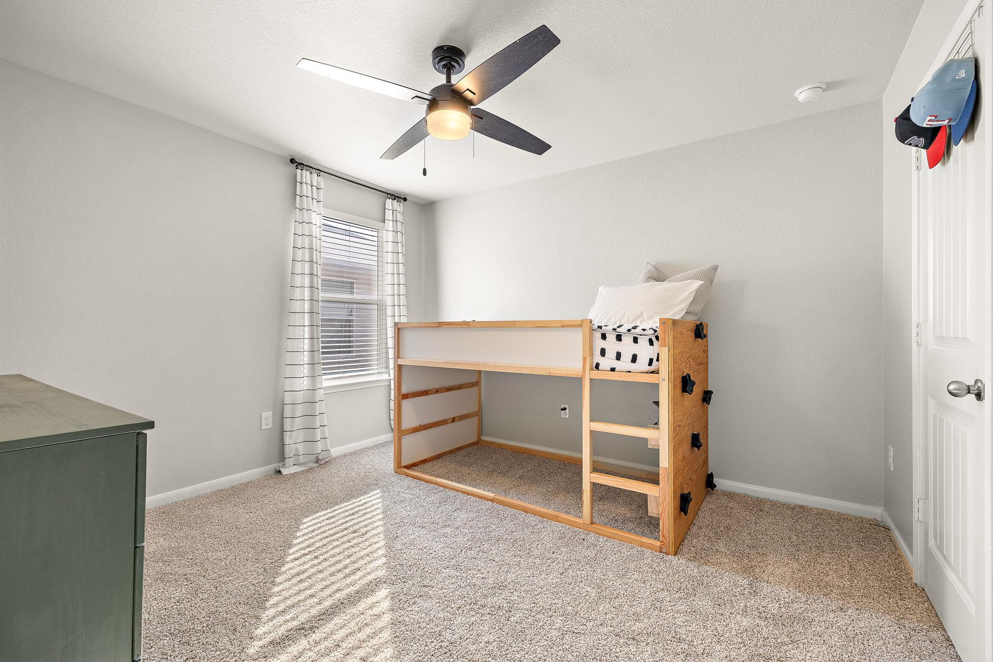 1006 Pembroke Ct, Hutto, TX 78634