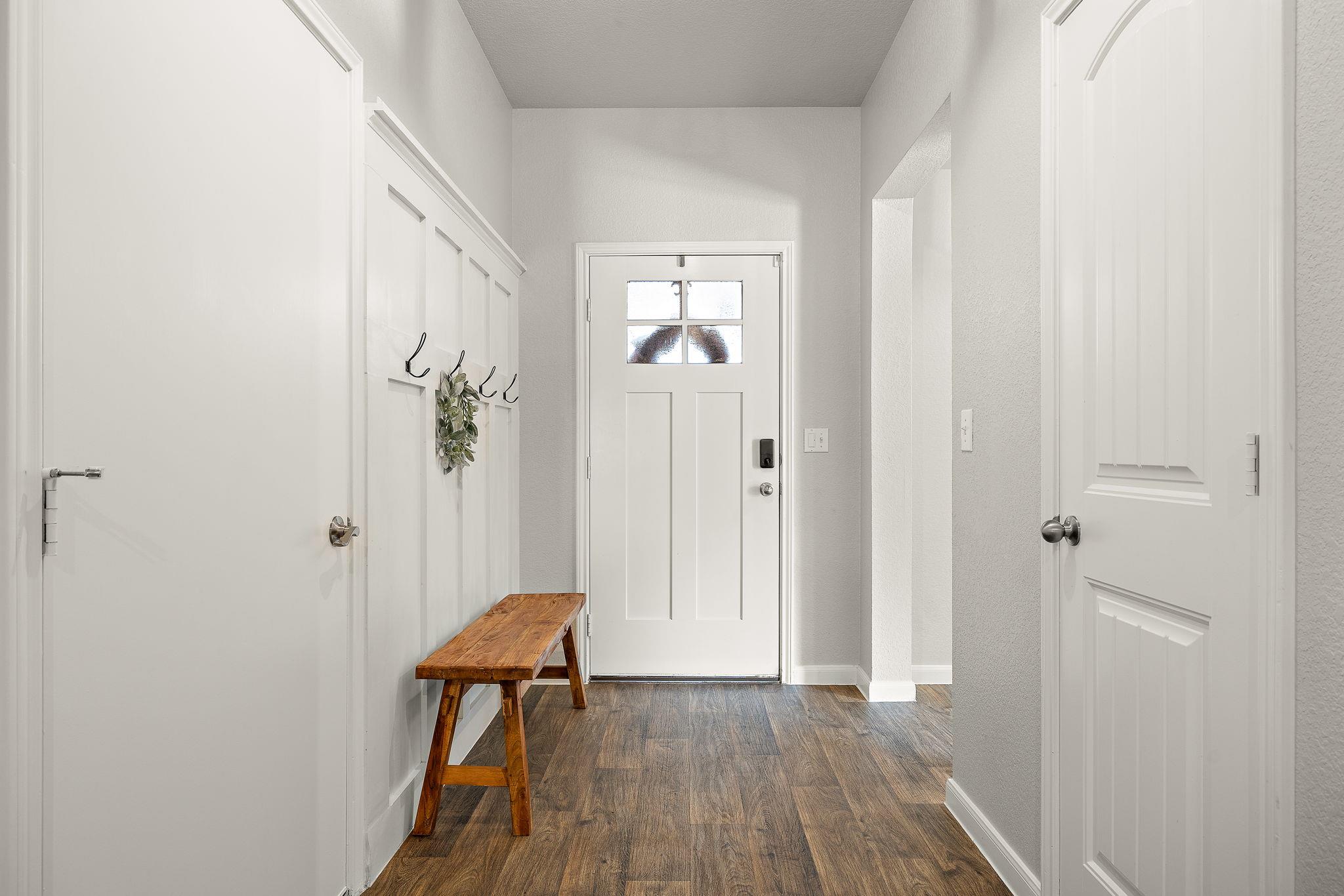 1006 Pembroke Ct, Hutto, TX 78634