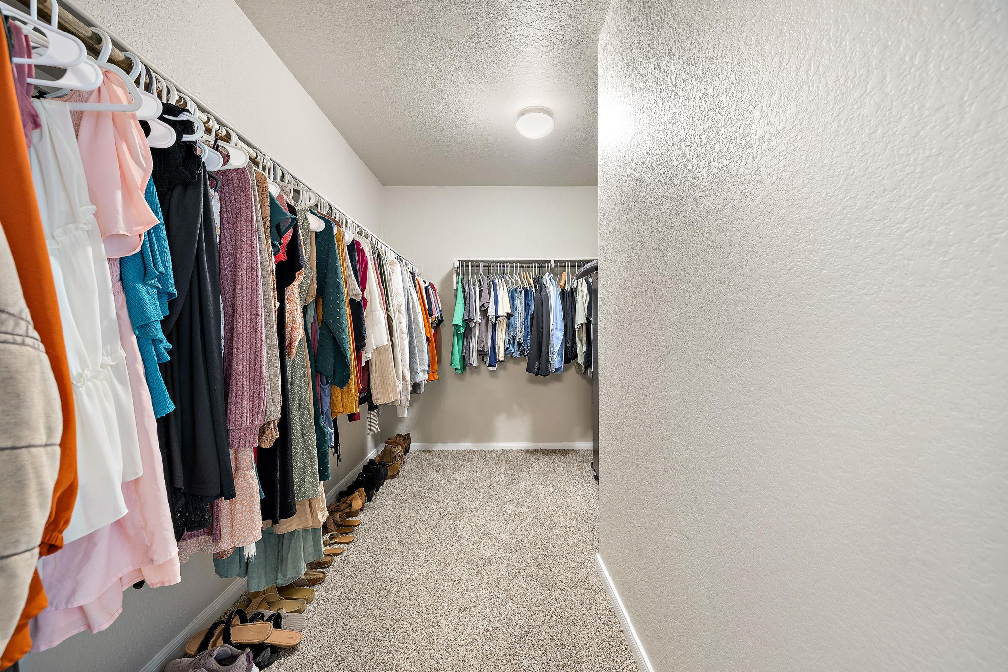 1006 Pembroke Ct, Hutto, TX 78634