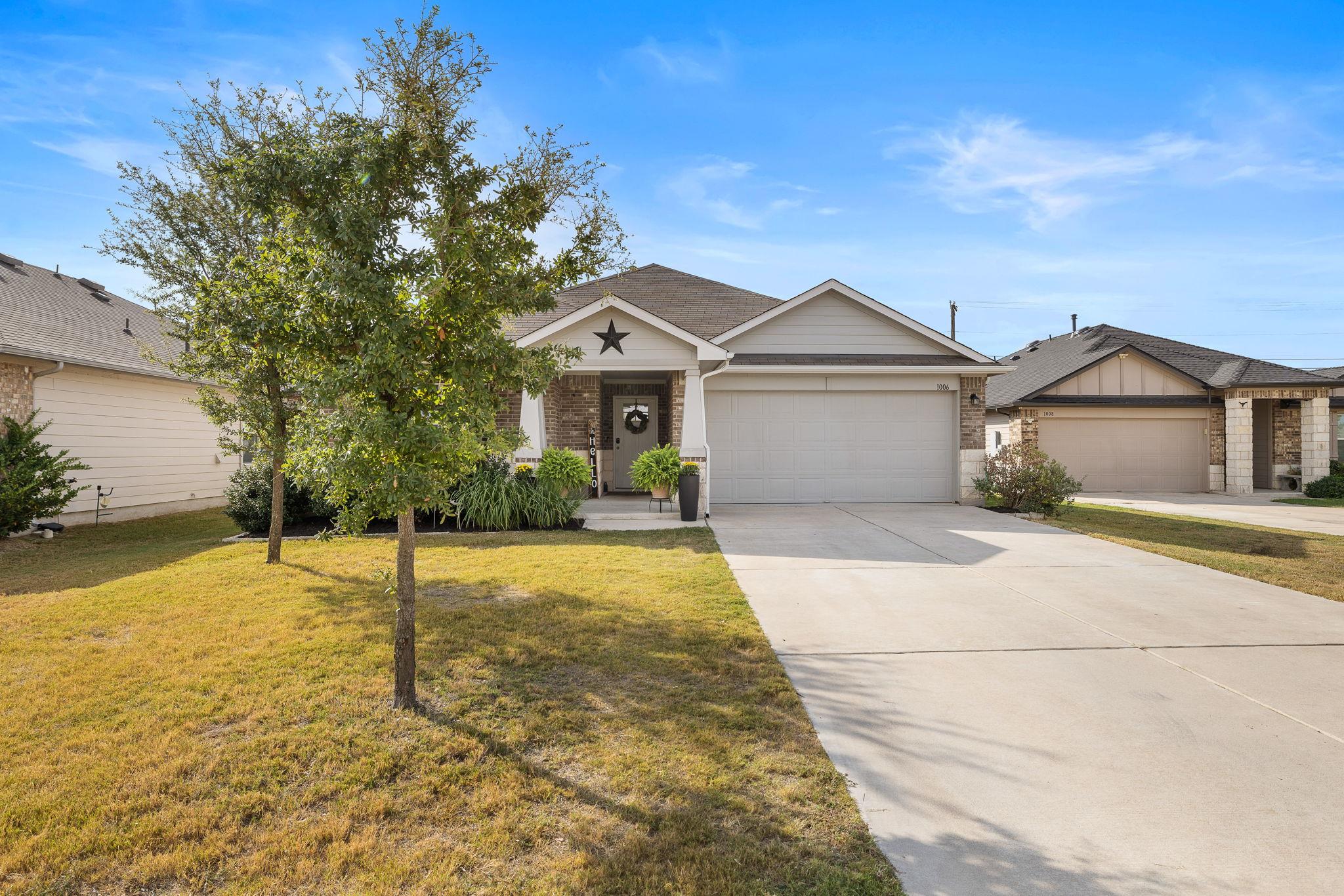 1006 Pembroke Ct, Hutto, TX 78634