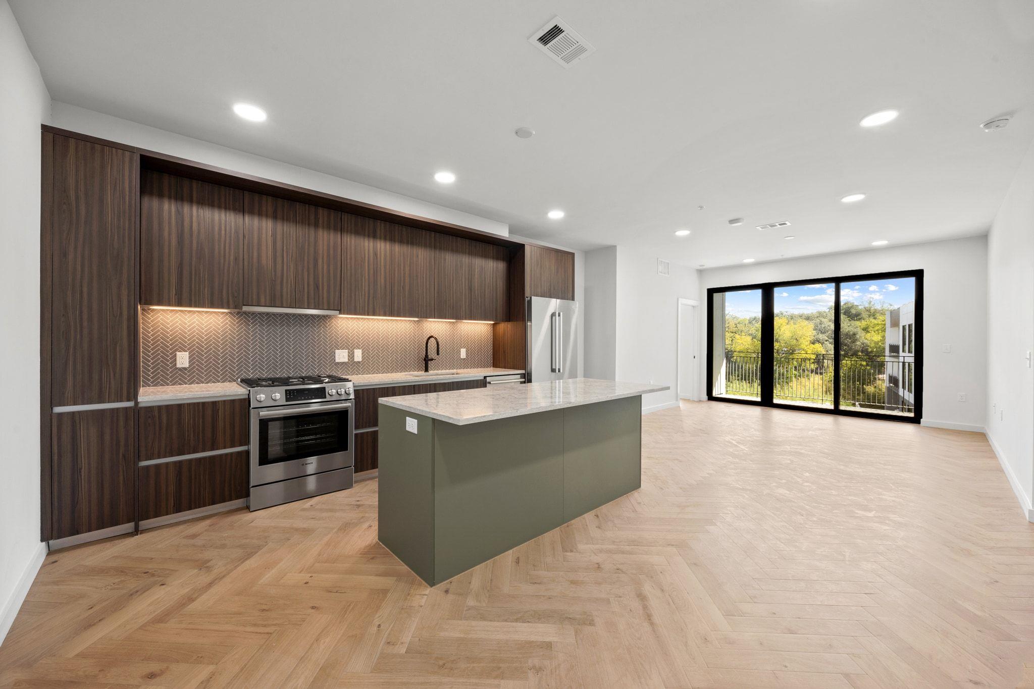 2209 S 1st St # 334, Austin, TX 78704