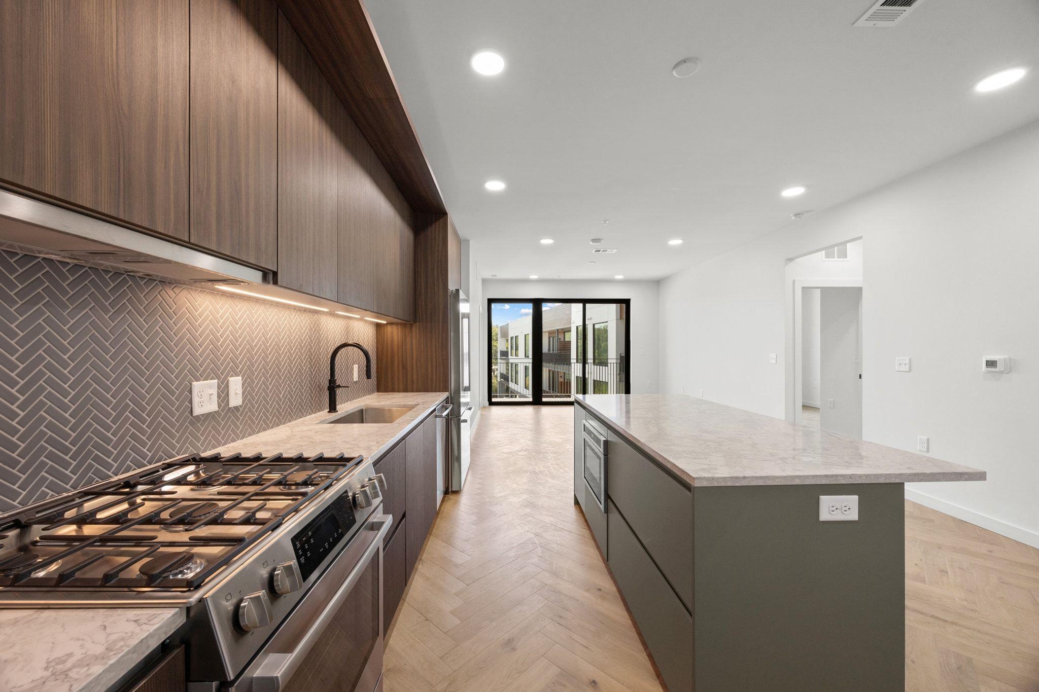 2209 S 1st St # 334, Austin, TX 78704