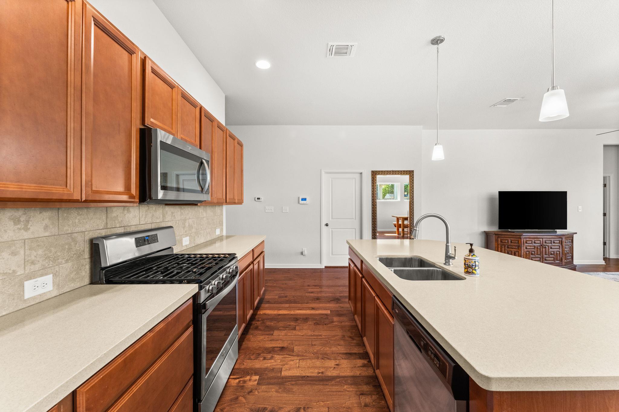 489 Bridgestone Way, Buda, TX 78610