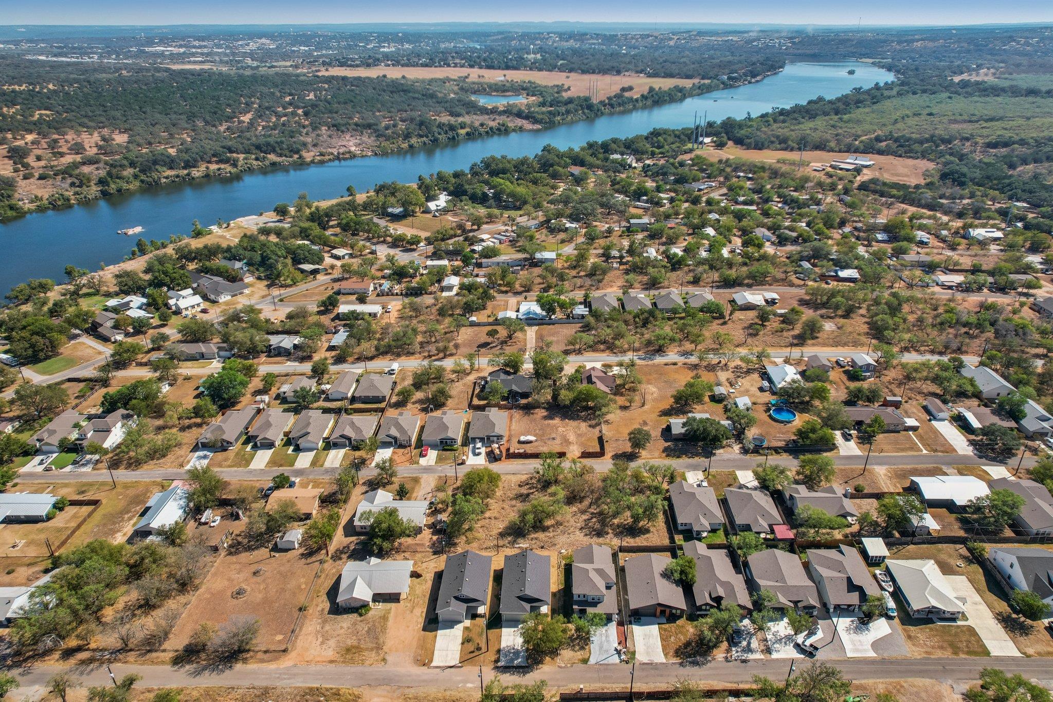 855 Cypress Ln, Cottonwood Shores, TX 78657