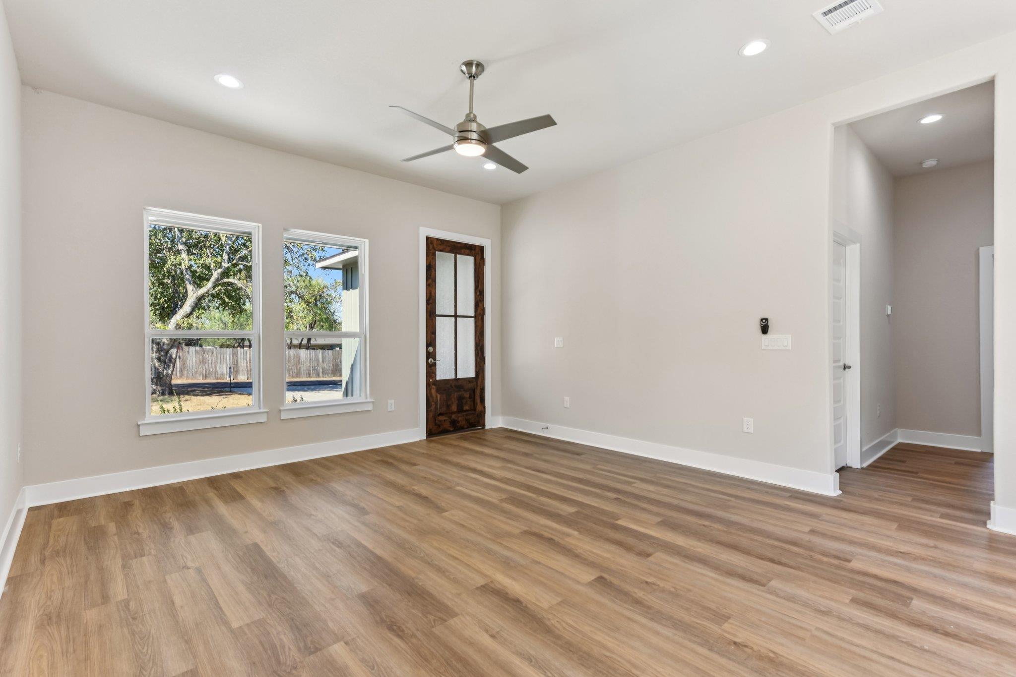 855 Cypress Ln, Cottonwood Shores, TX 78657