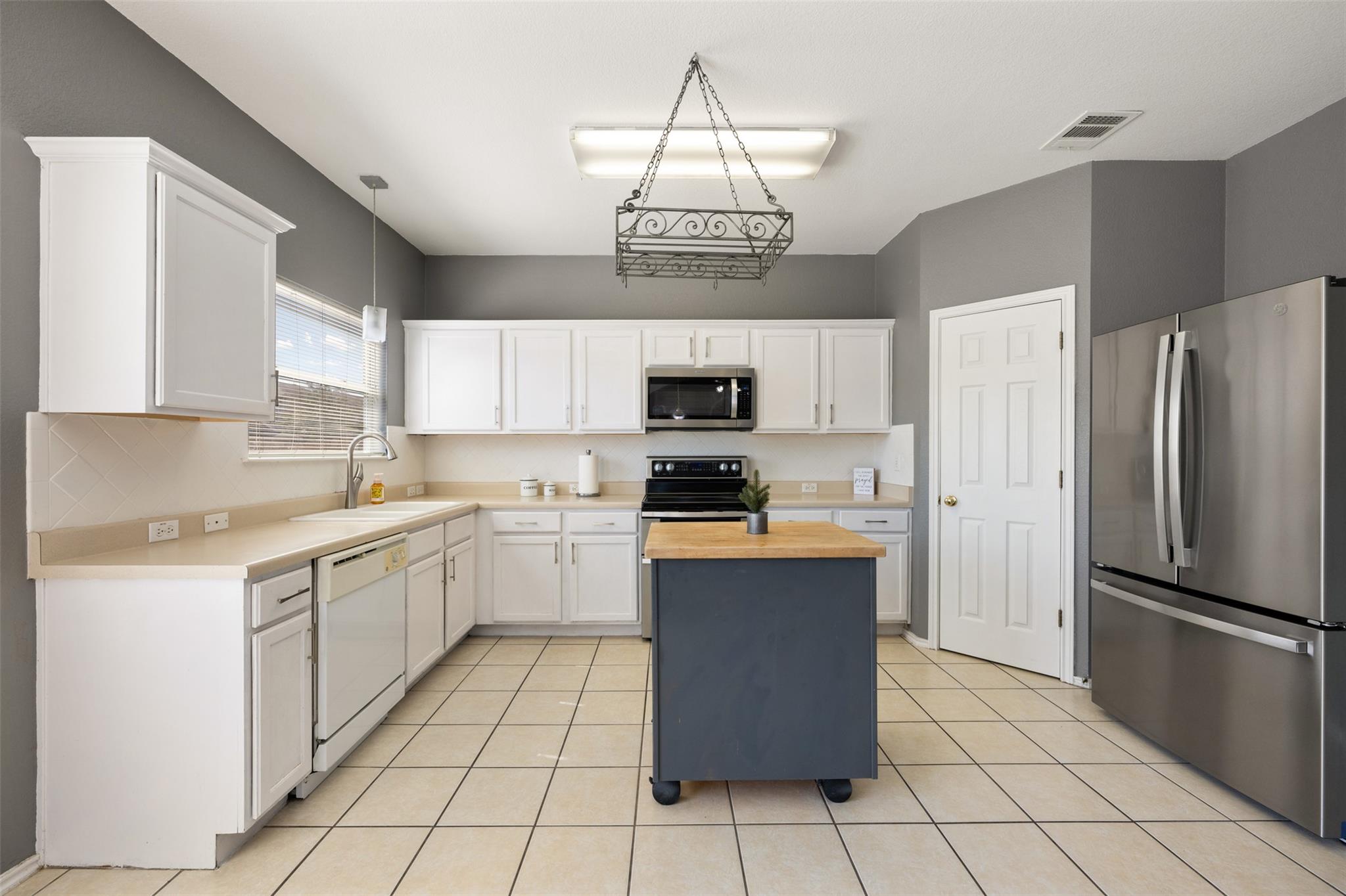 9401 Brandts Wood St, Austin, TX 78744