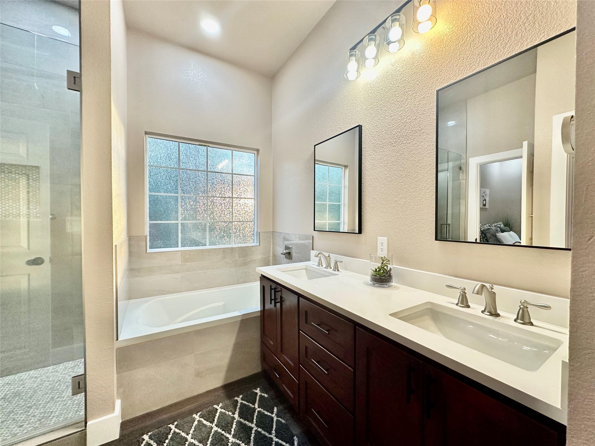 105 Diamond Head Dr, Bastrop, TX 78602