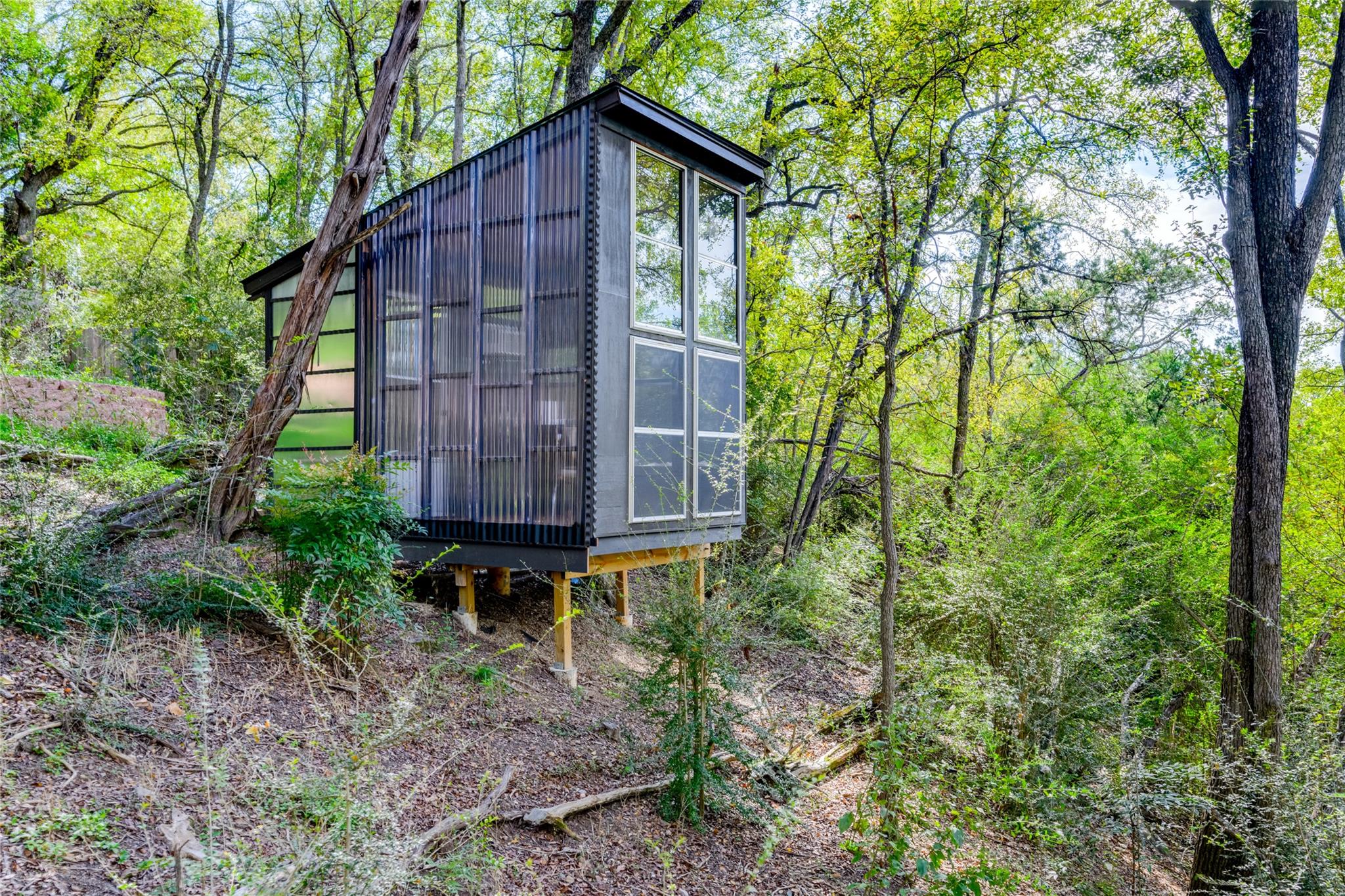 5323 Downs Dr, Austin, TX 78721