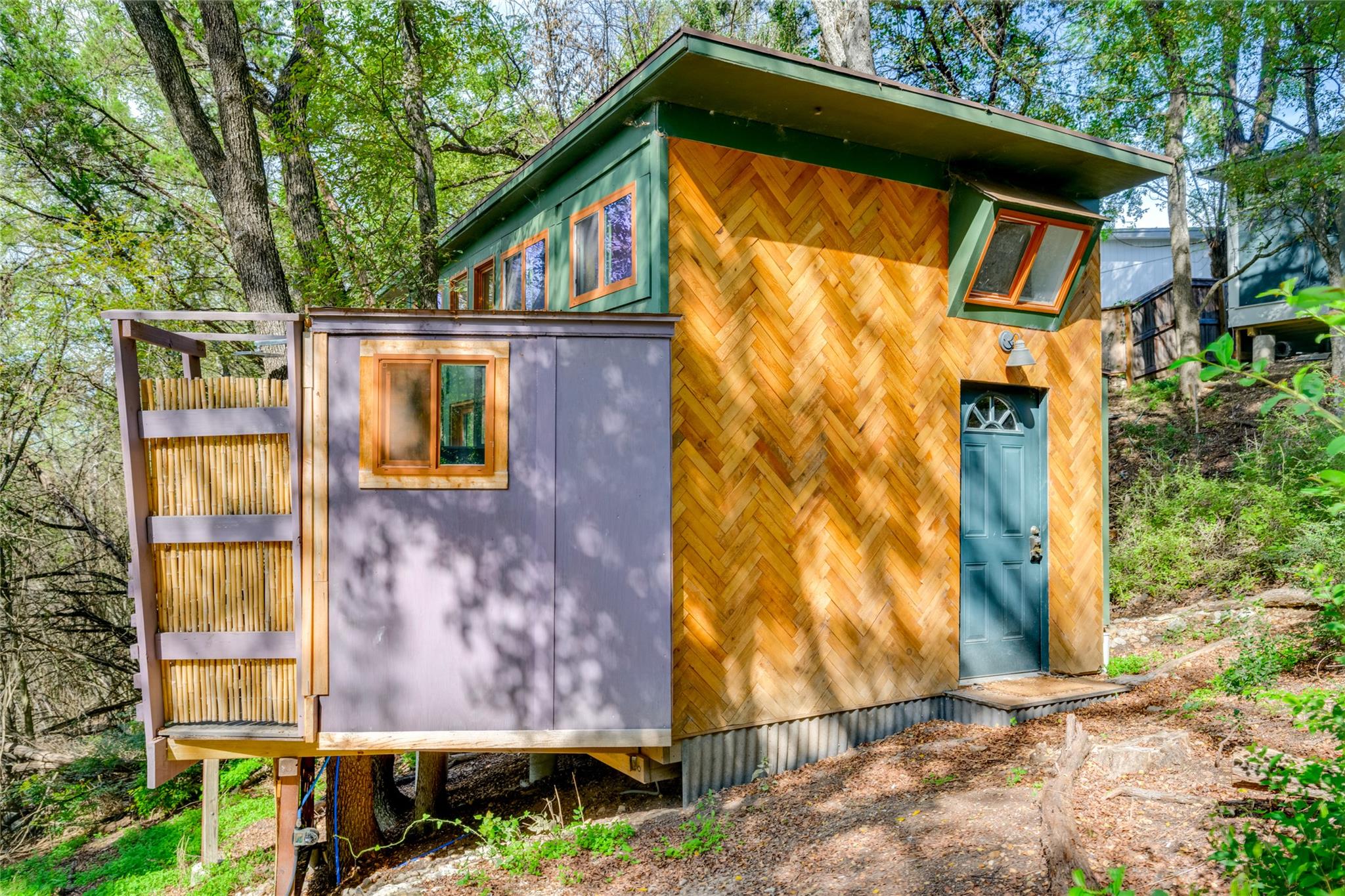 5323 Downs Dr, Austin, TX 78721