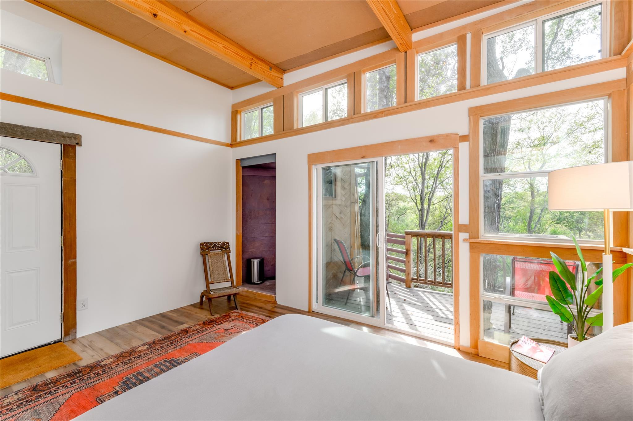 5323 Downs Dr, Austin, TX 78721