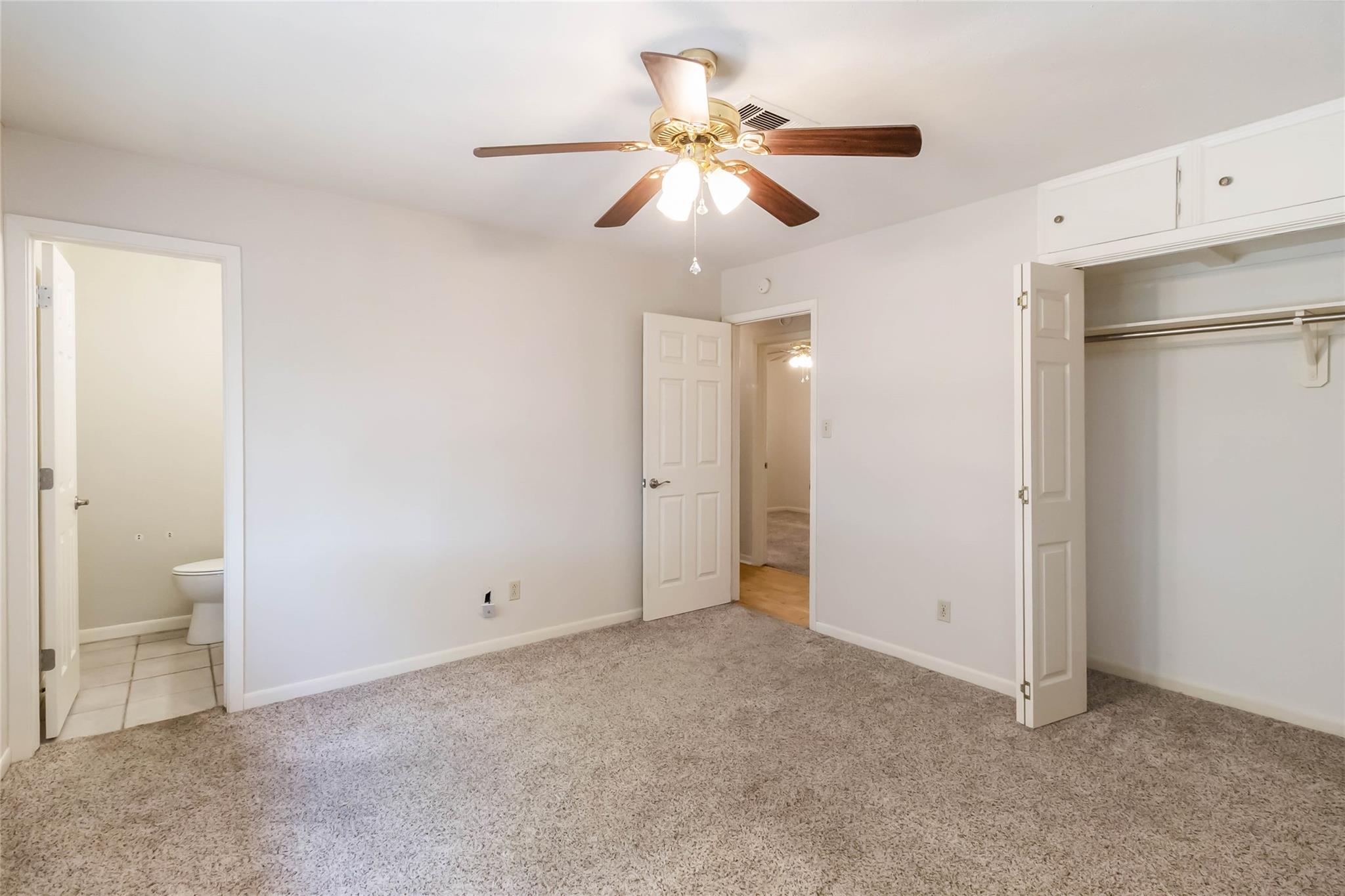 757 N Main St, La Grange, TX 78945