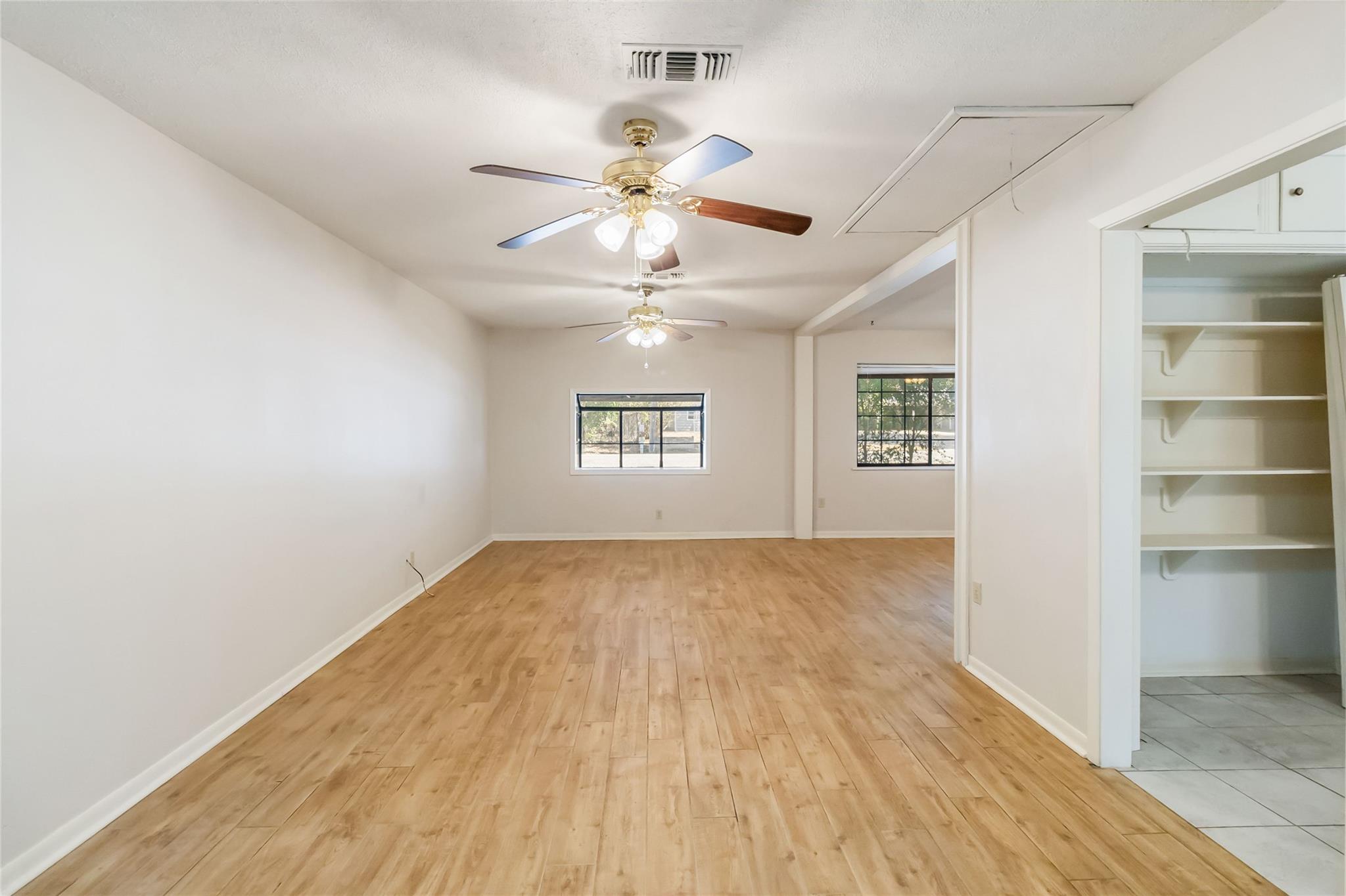 757 N Main St, La Grange, TX 78945