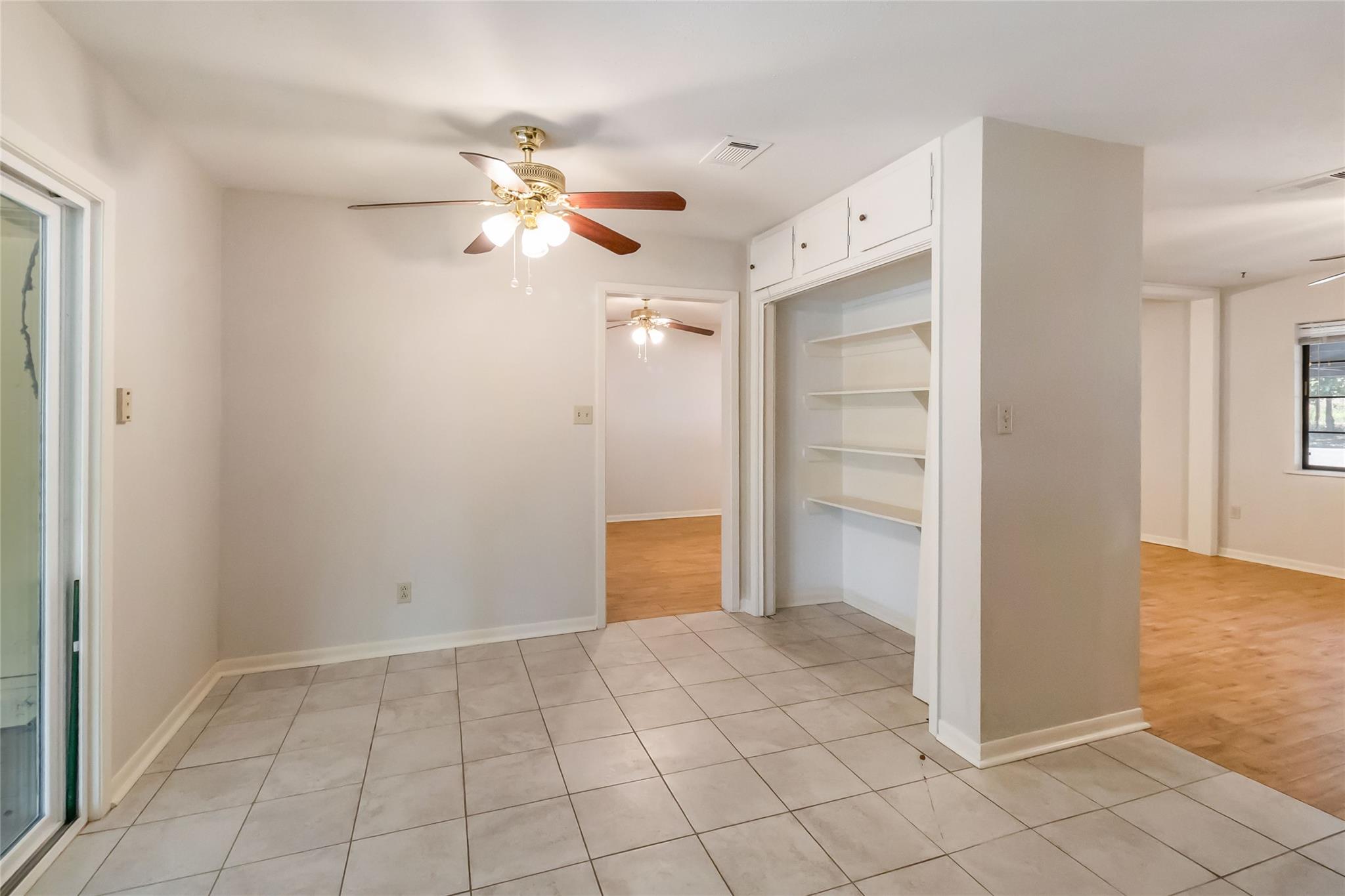 757 N Main St, La Grange, TX 78945