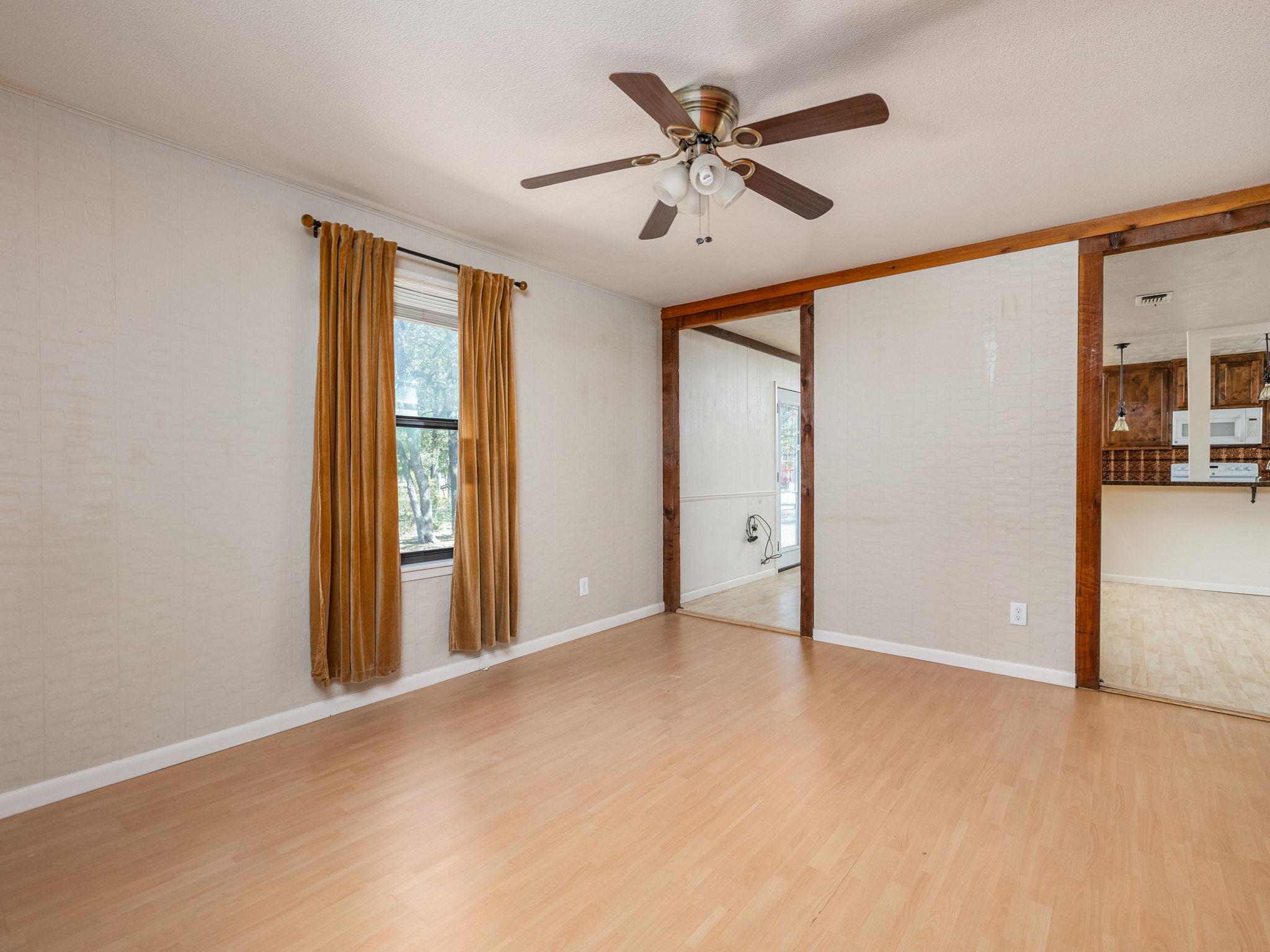 1949 County Road 347 Loop, Gause, TX 77857