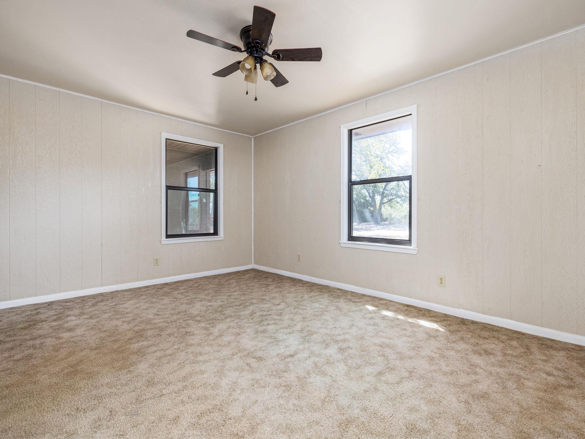 1949 County Road 347 Loop, Gause, TX 77857