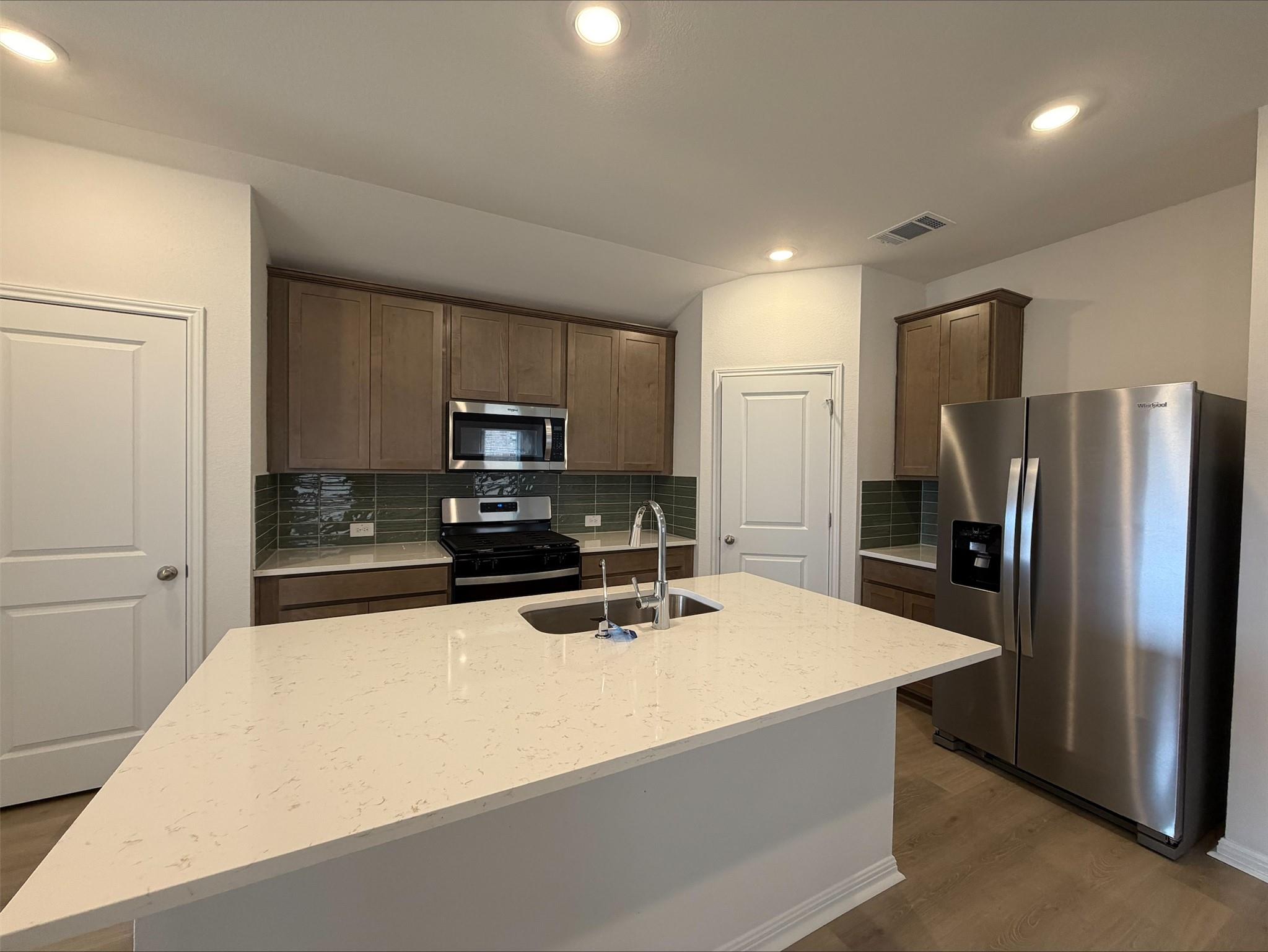 100 Maple Hedge Rd, Hutto, TX 78634