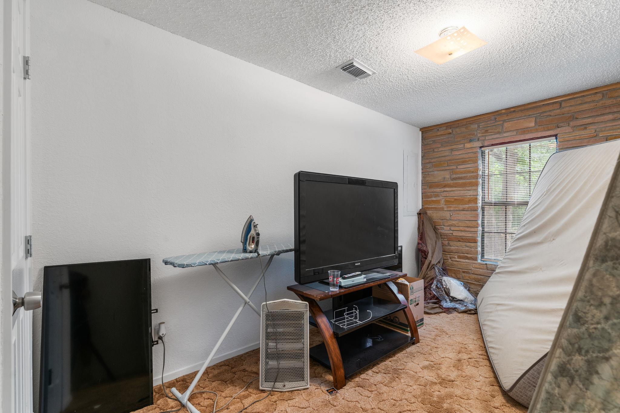 950 County Road 481, Thrall, TX 76578