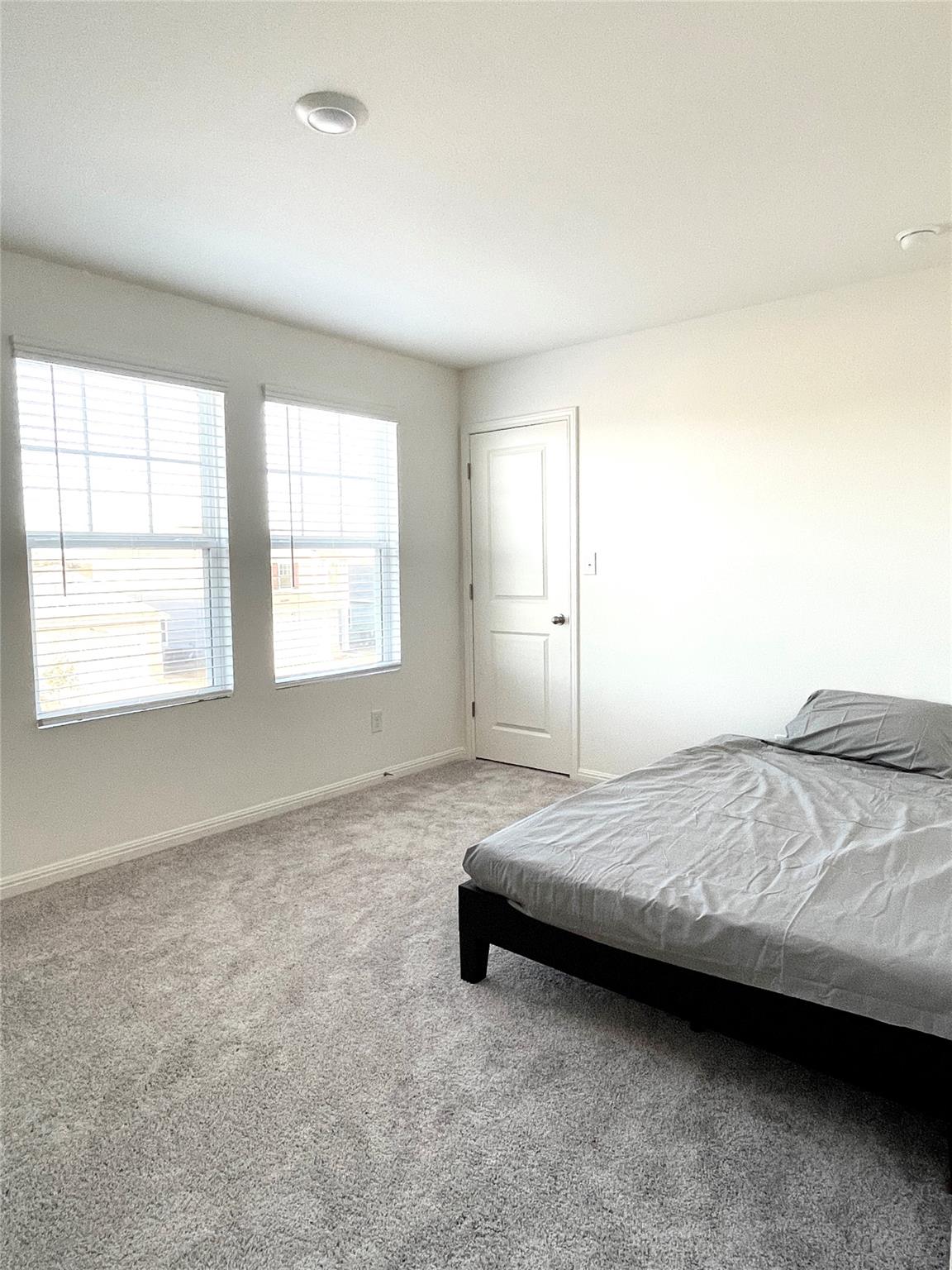 627 Gemsbok Dr, Hutto, TX 78634