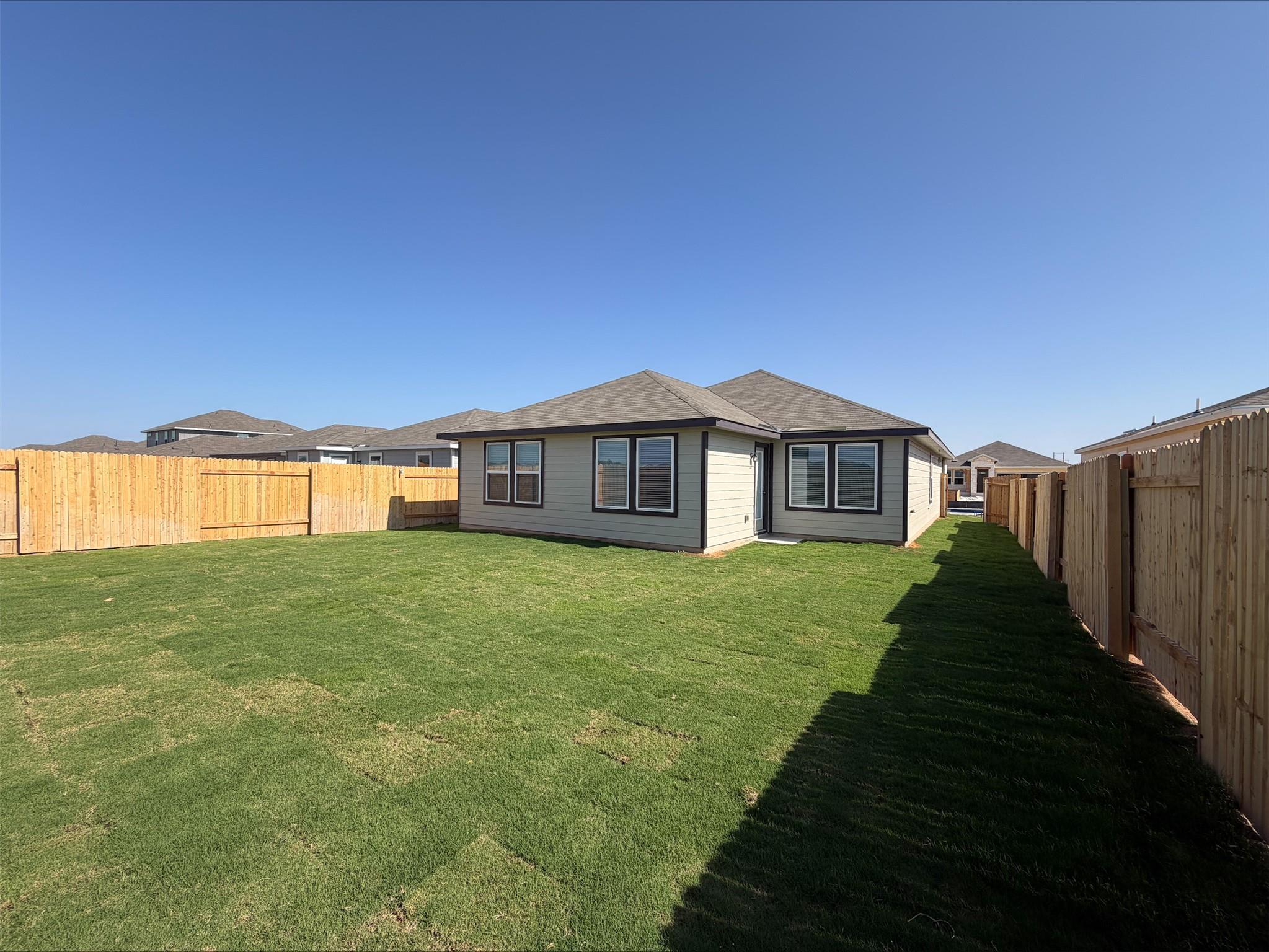 113 Honey Bee Rd, Jarrell, TX 76537