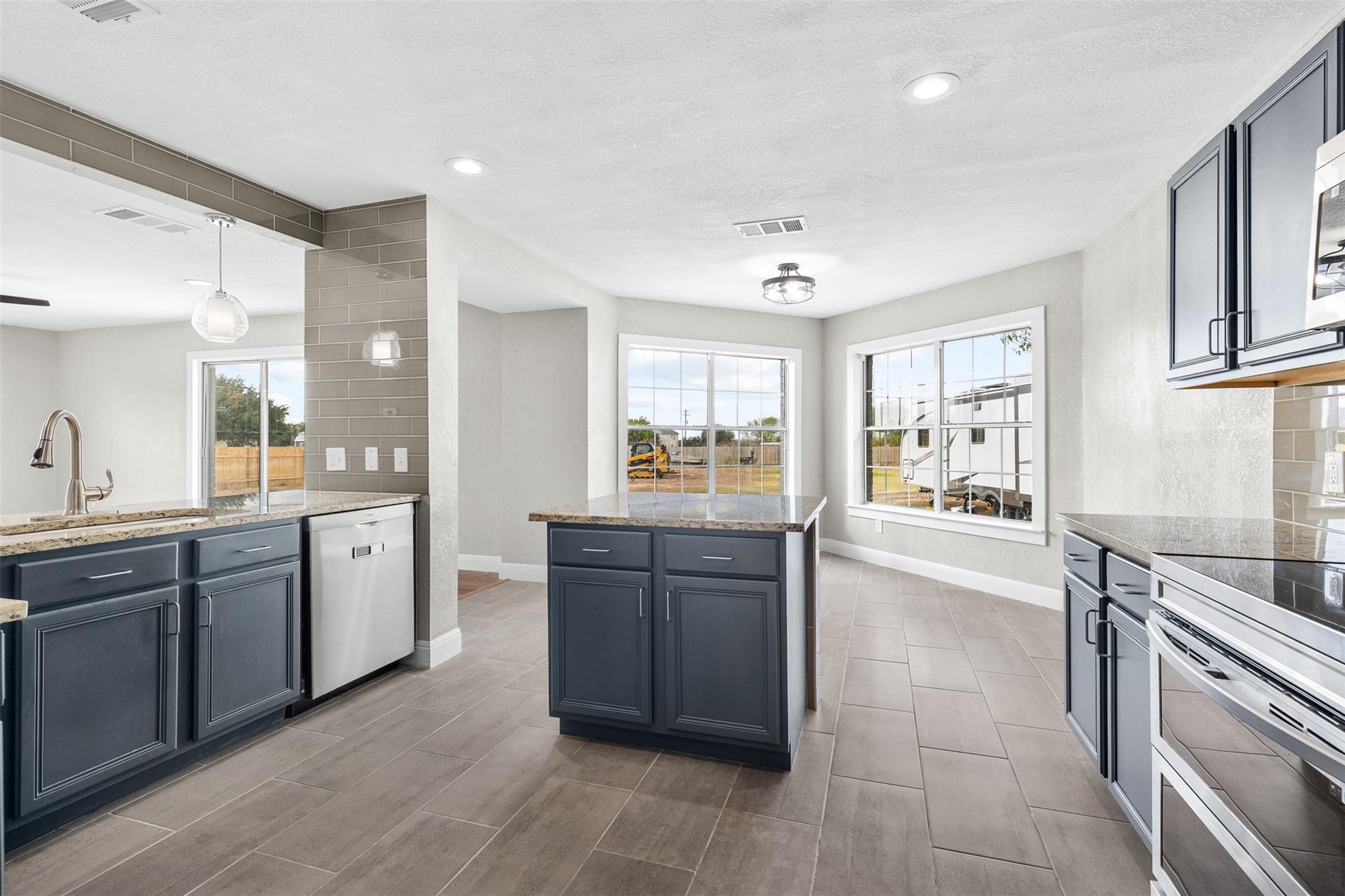 3000 Ridgemont Ln, Kyle, TX 78640